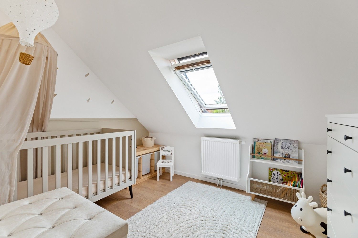 Instapklare woning met 3 slaapkamers, mooie tuin en garage in Kapellen! foto 17