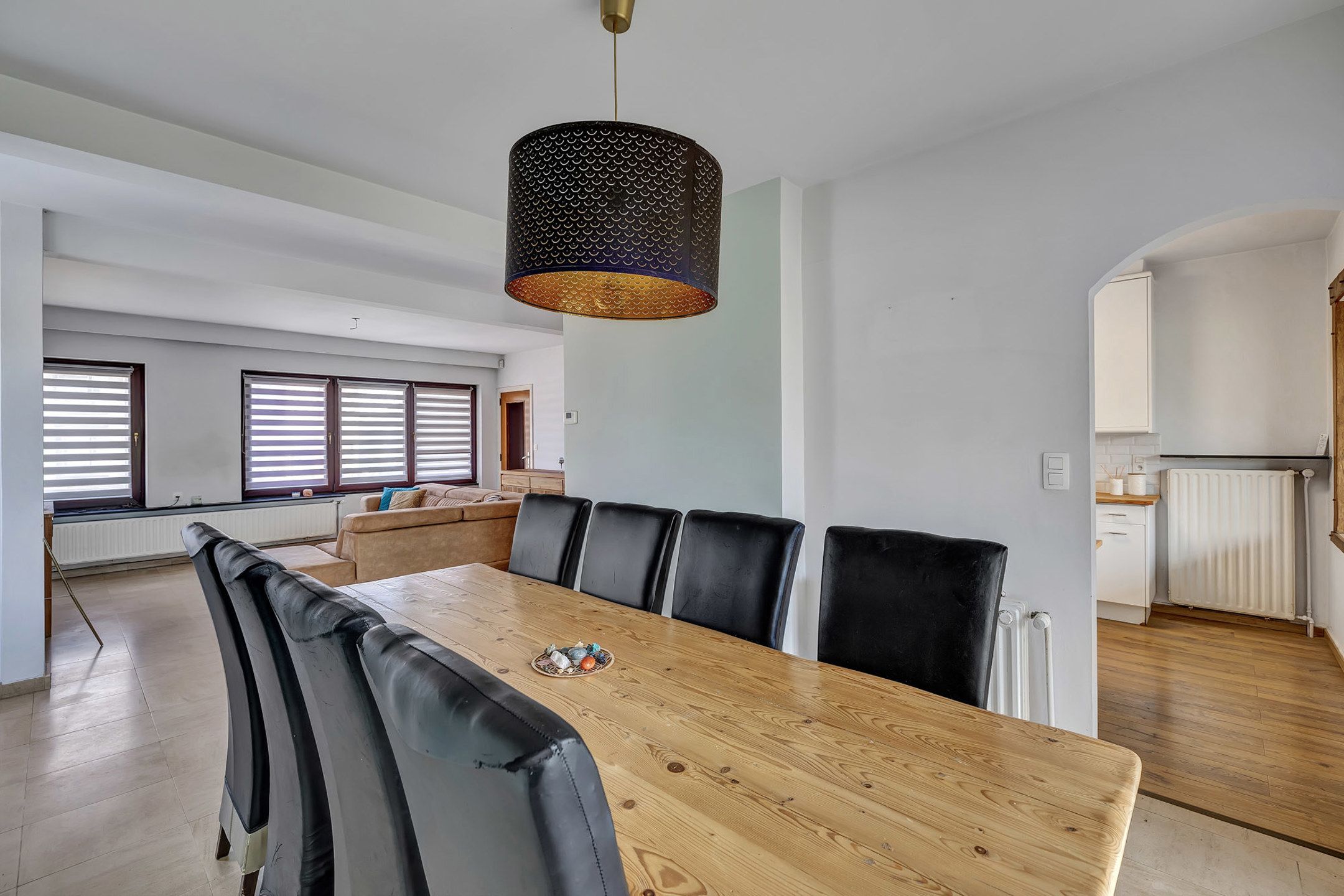Prachtige woning 5 slaapkamers met uitstekende mobiliteitscore foto 3
