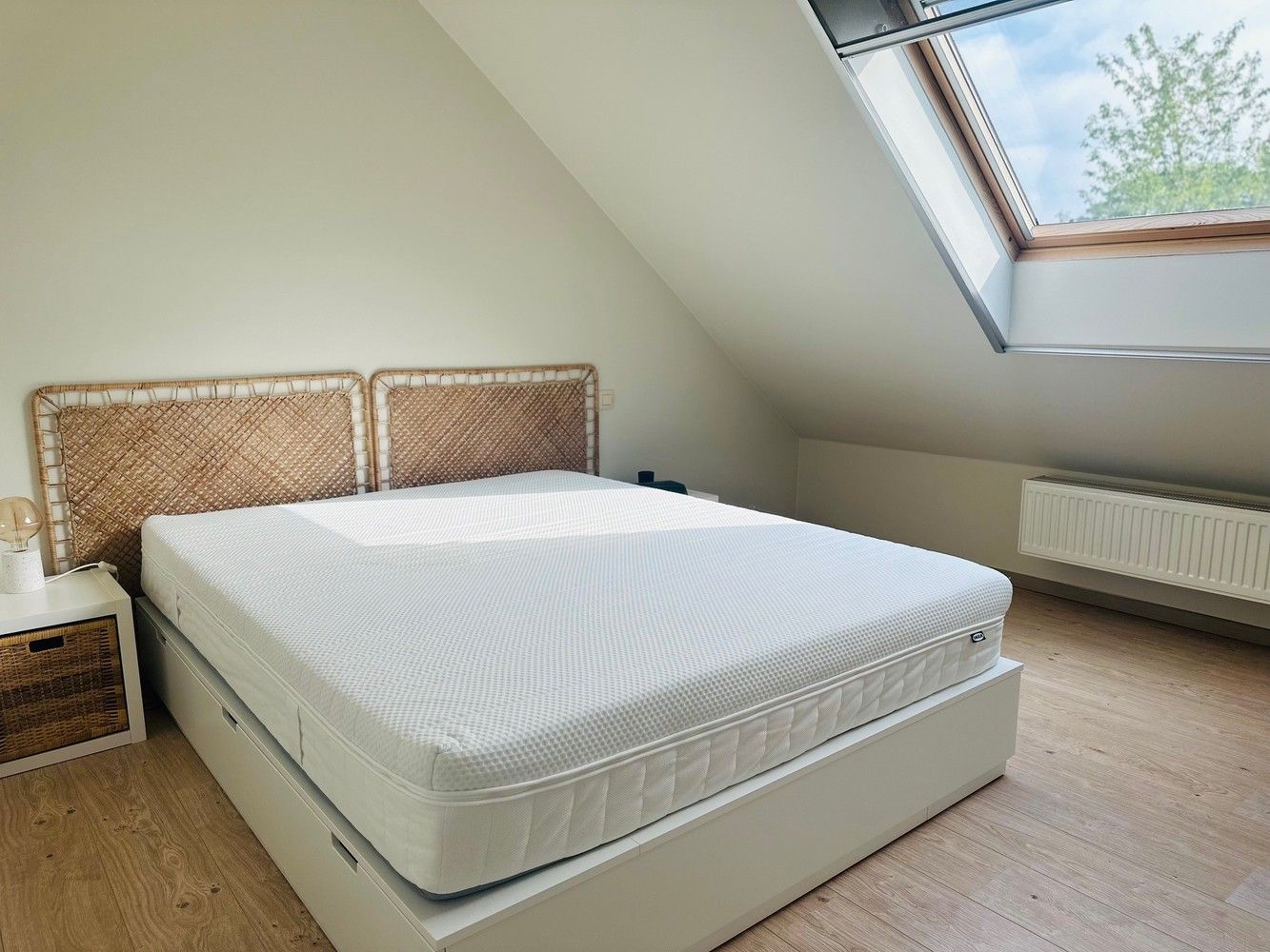 Instapklaar duplex-appartement met terras en autostaanplaats te huur in Rummen. foto 5