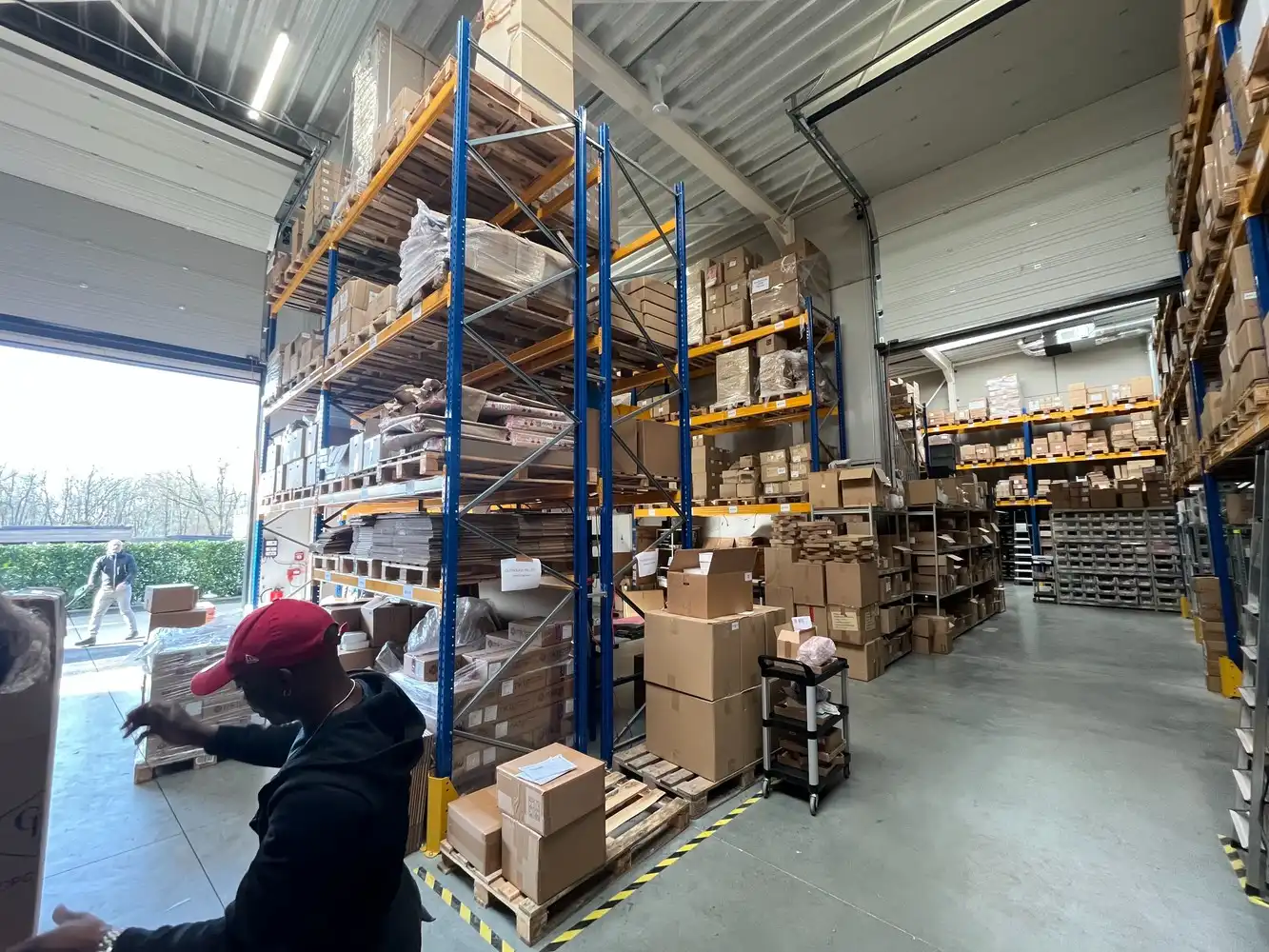 KMO-unit 324m² met mezzanine foto 5