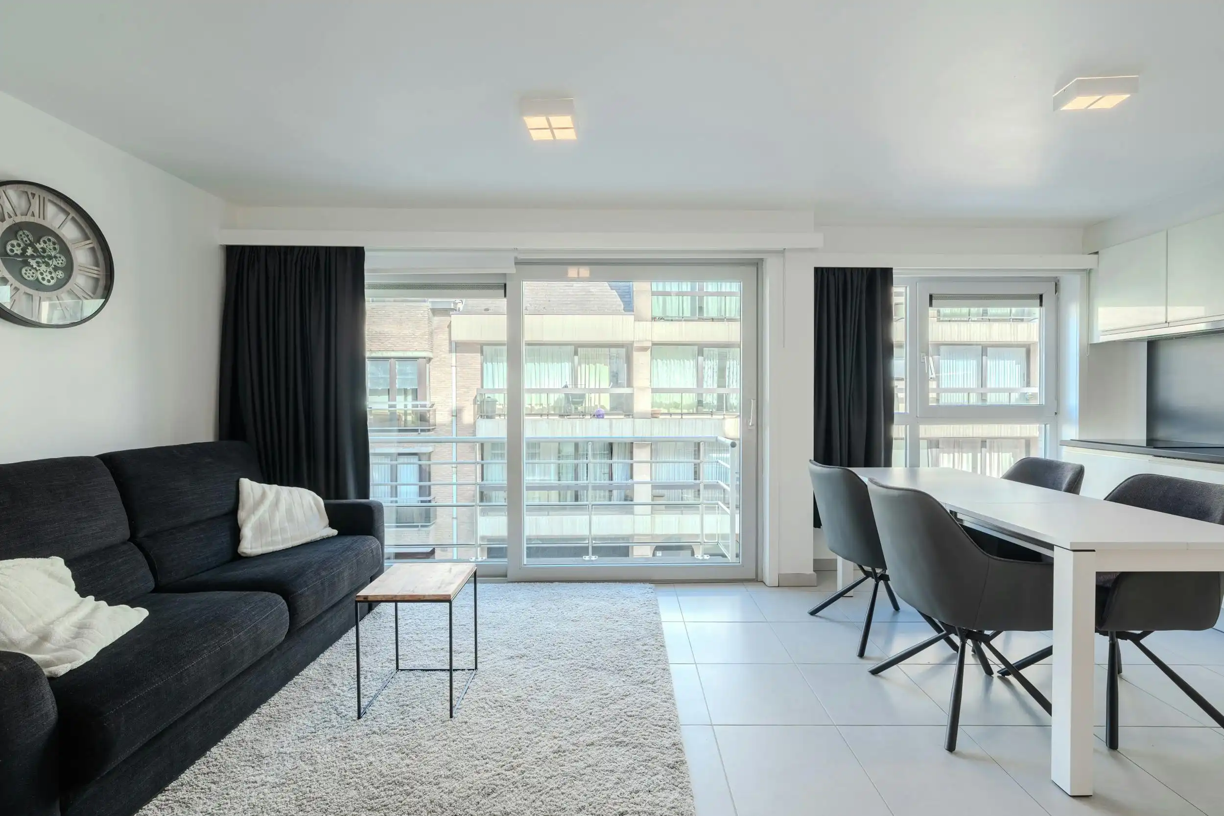 Recente studio met terras te centrum Middelkerke foto 2