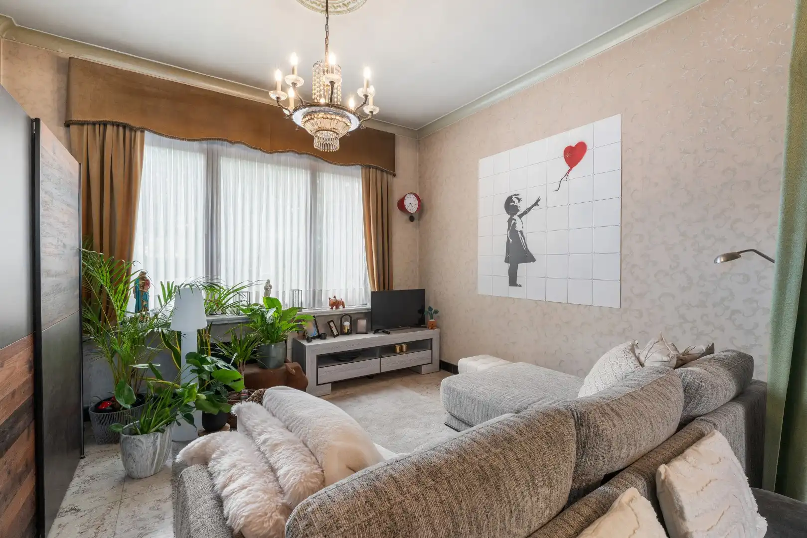 Te renoveren woning met ruime tuin nabij het centrum van Zomergem foto 6