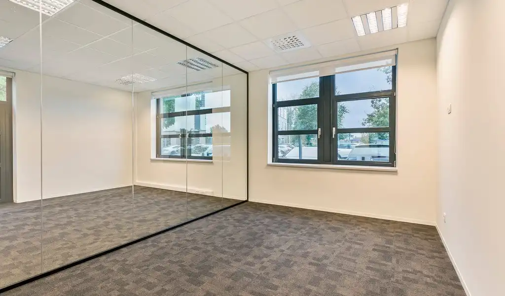 Gelijkvloers kantoor te huur in E19 Business Park te Mechelen foto 7