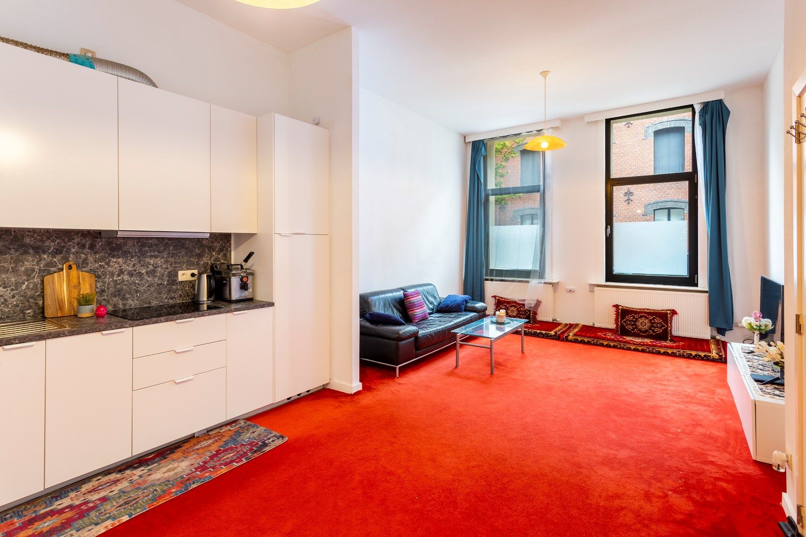 Stadsleven binnen handbereik: energiezuinig GLV appartement met koer foto 4