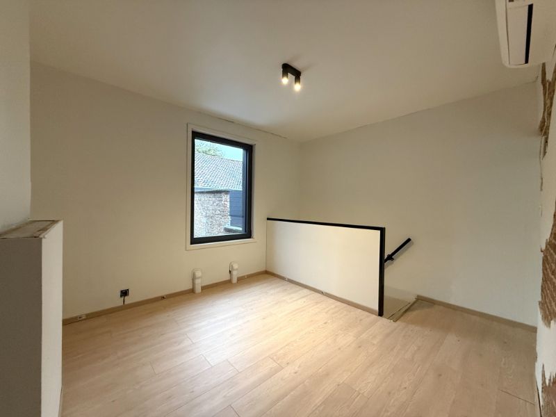 Handelspand of kantoor op toplocatie in de winkelstraat van Temse foto 15