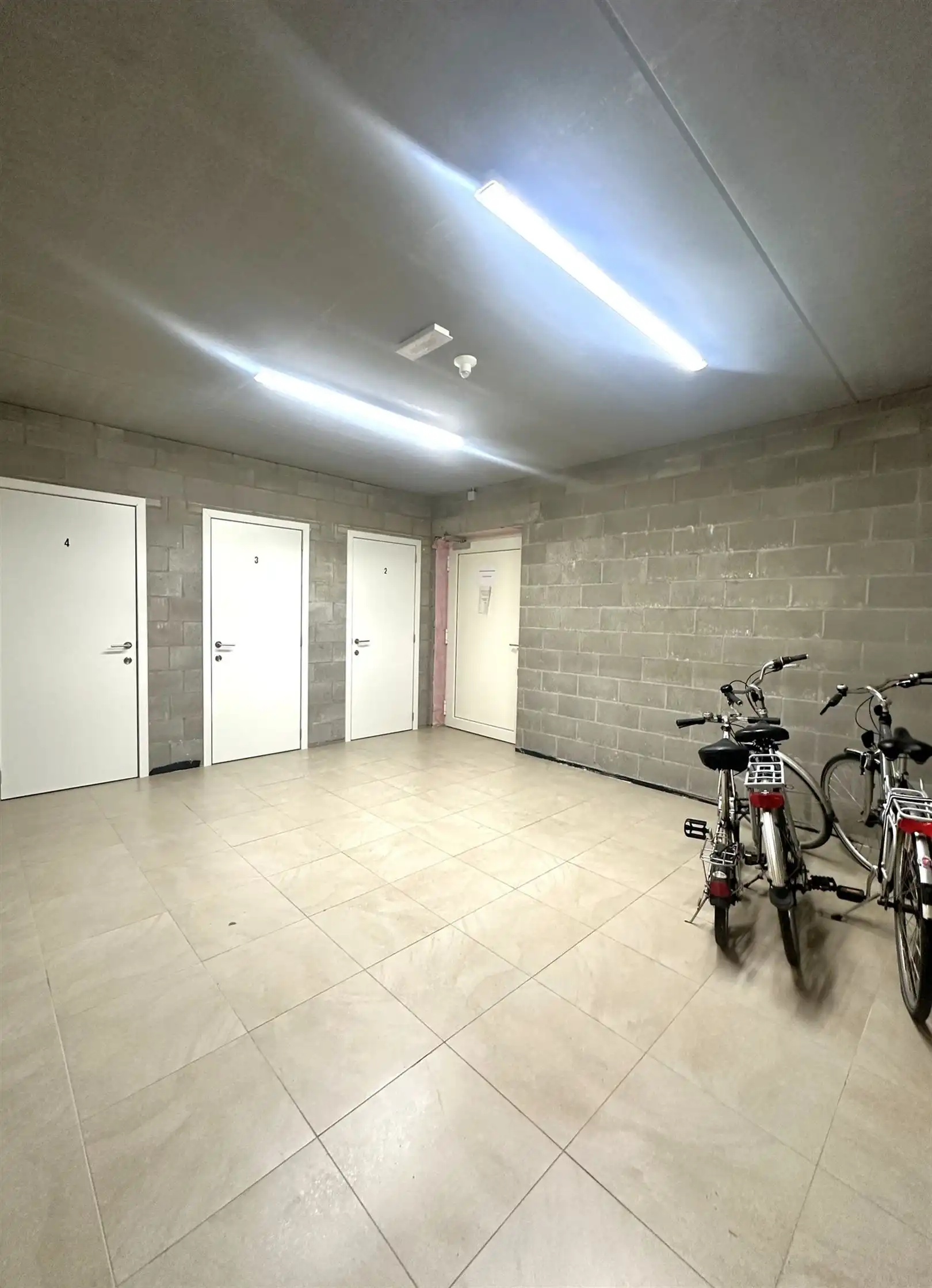 Recent en energiezuinig appartement met 3 slaapkamers, terras en private parkeerplaats in Grembergen foto 25