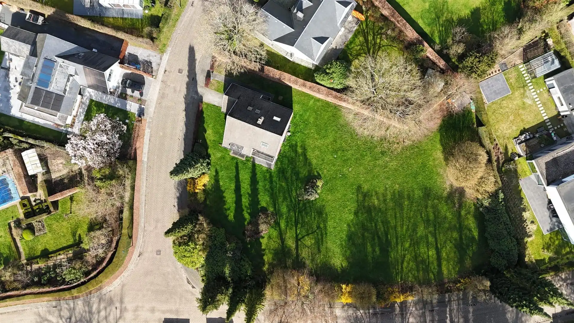 Fantastisch gelegen villa met heel veel lichtinval foto 41