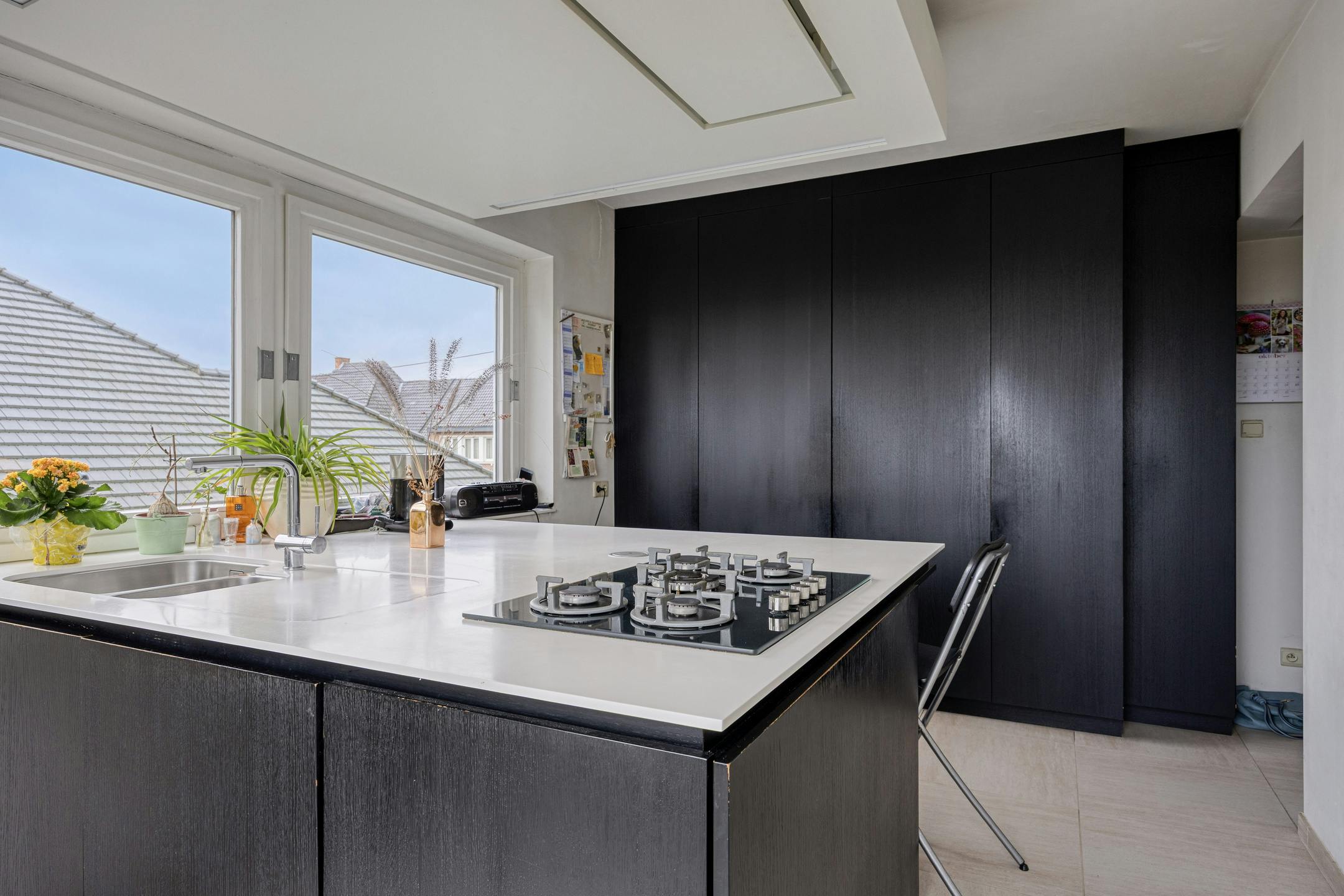 Ruime woning met tuin en handelsruimte of kantoor op glvl foto 9