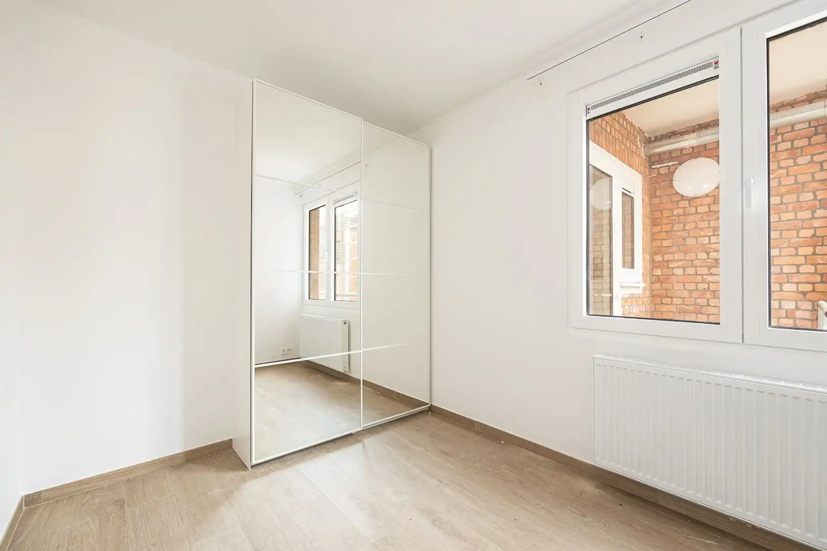 Gerenoveerd appartement aan Zuidpark foto 14