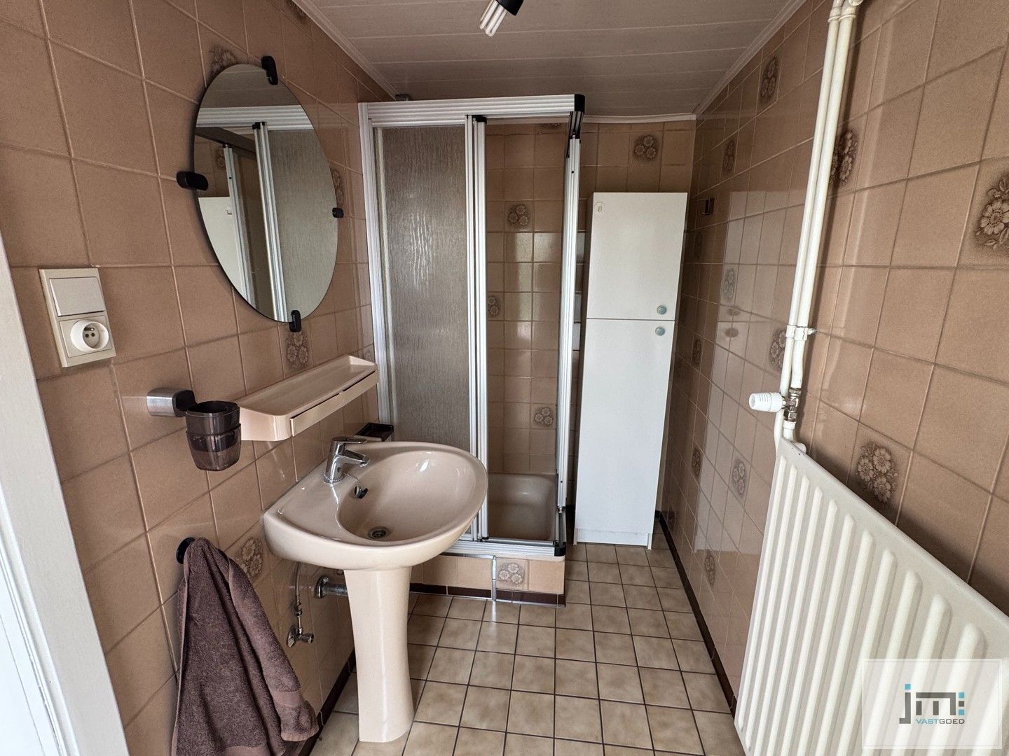 Goed onderhouden woning met ruime tuin foto 5