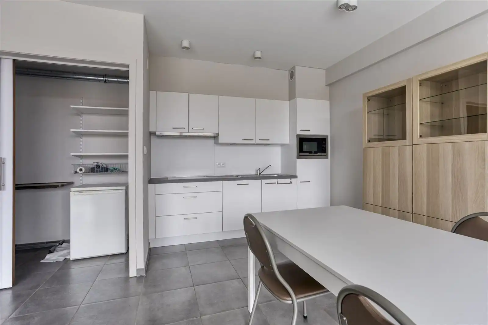 Moderne en ruime assistentie appartement (2 slaapkamers) te Halle foto 8