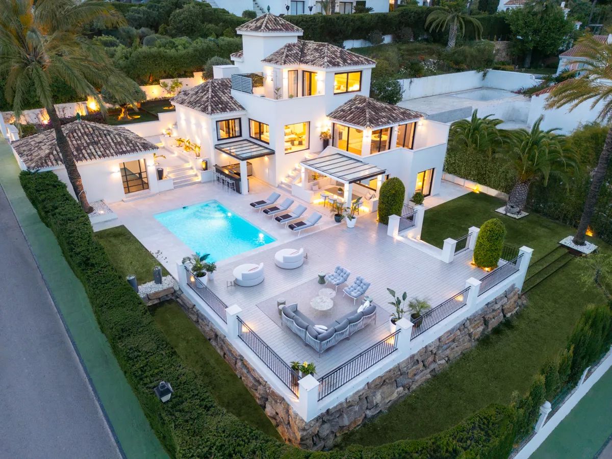 Stijlvolle luxe in Nueva Andalucía – adembenemende villa met uitzicht op La Concha en de Middellandse zee foto 20
