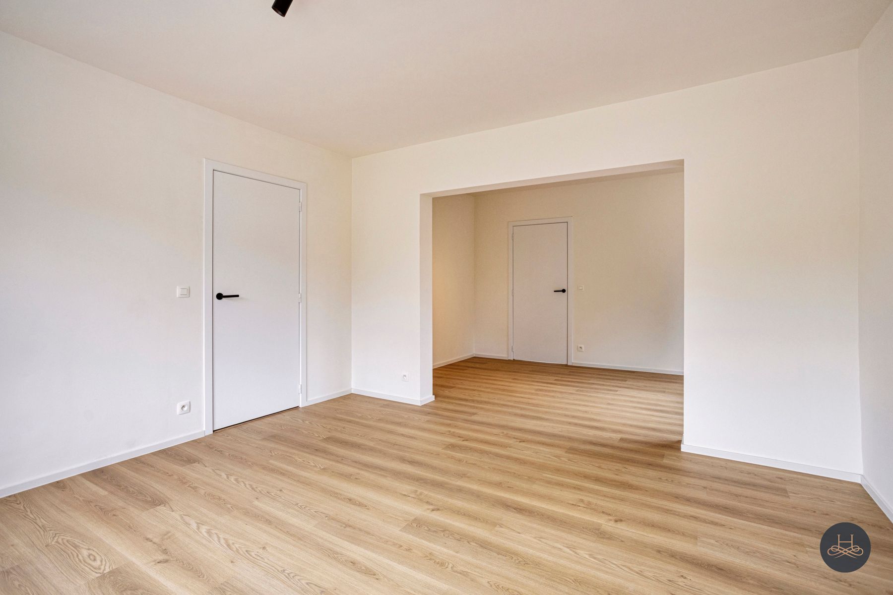 Ruime gezinswoning met vijf slaapkamers foto 7