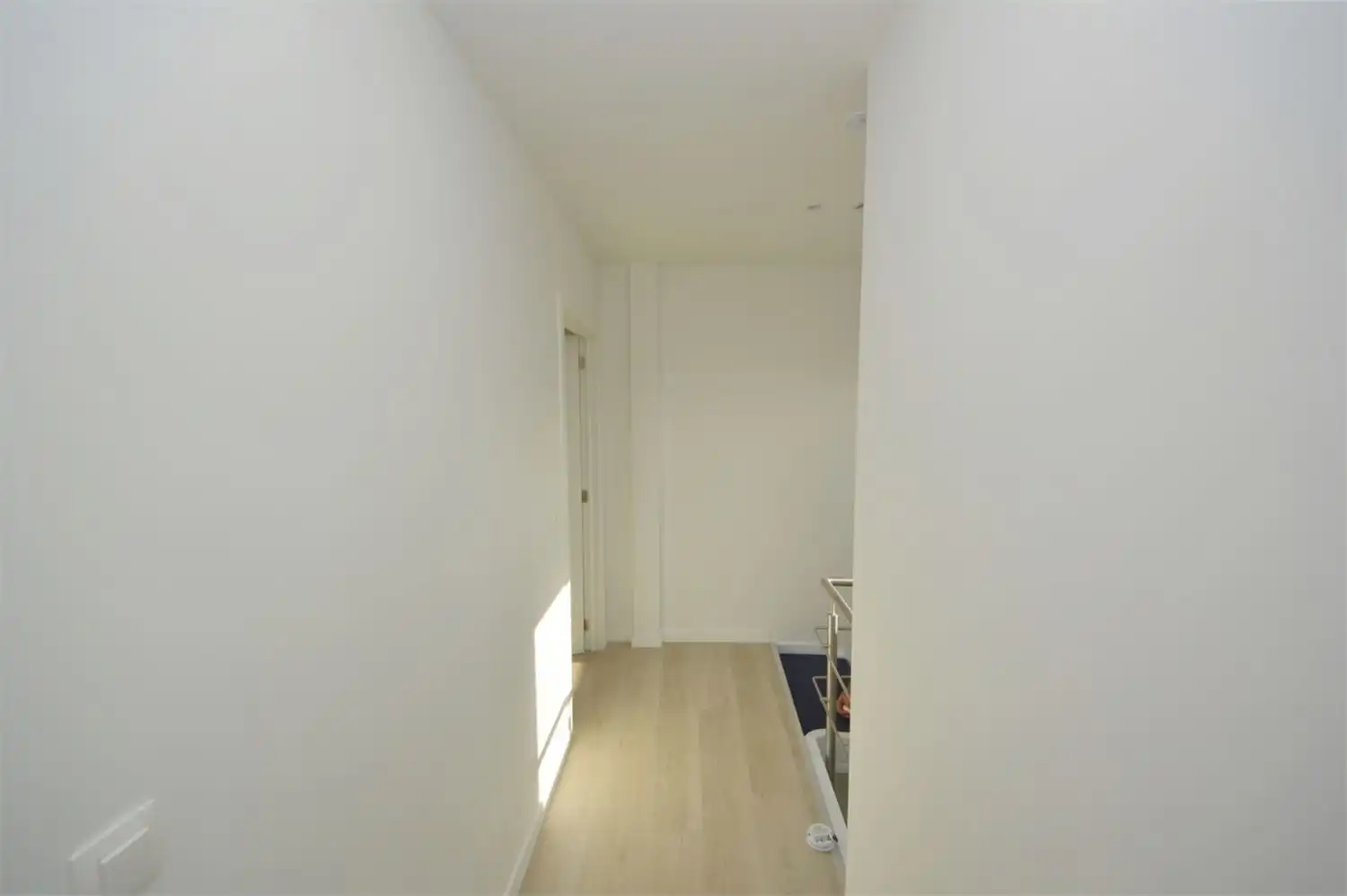 COMPLEET VERNIEUWDE DUPLEX MET TERRAS foto 16