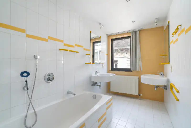 Handelspand 120m² + groot appartement met privé lift! foto 13