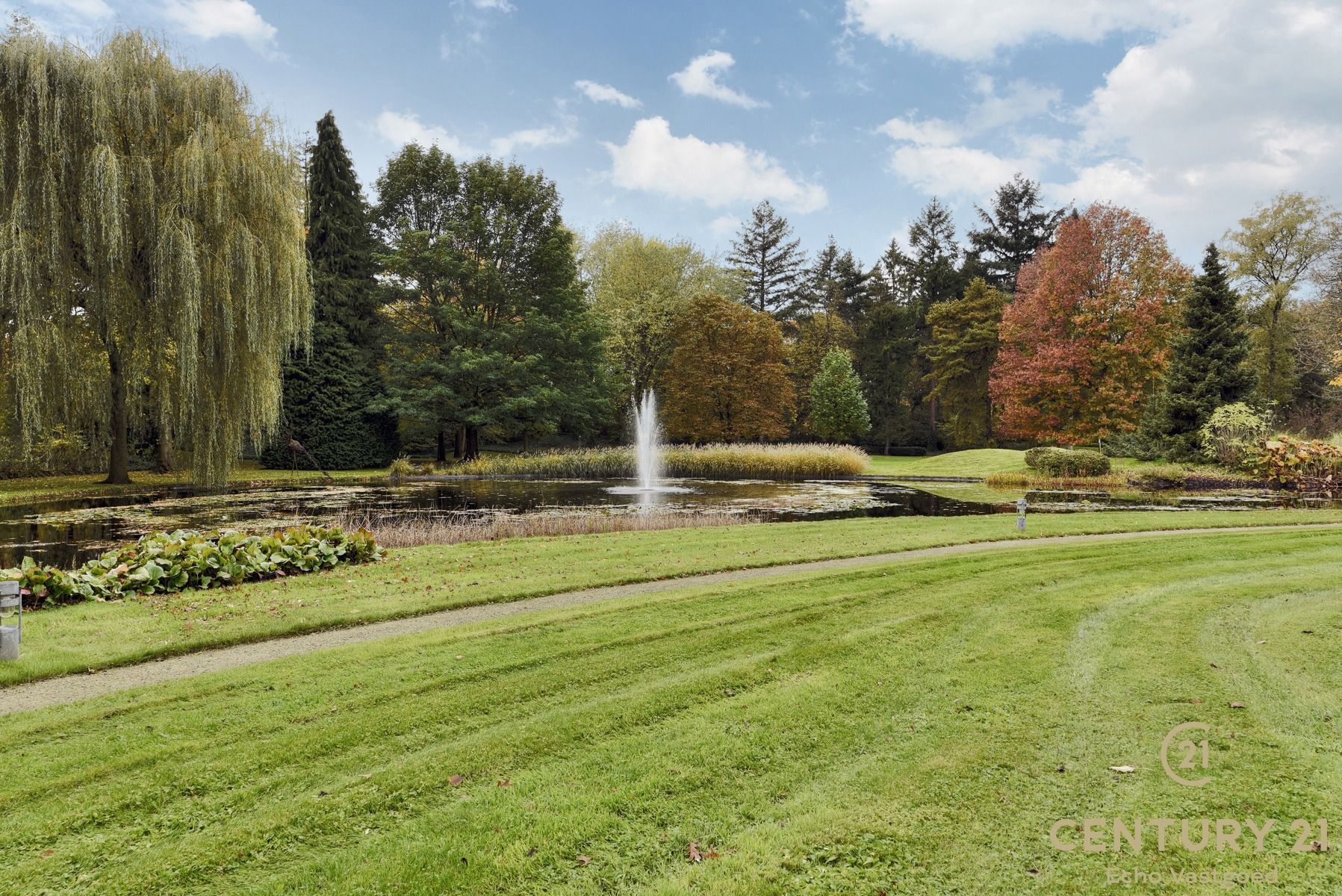 Exclusief gelijkvloers luxe appartement met parktuin foto 27