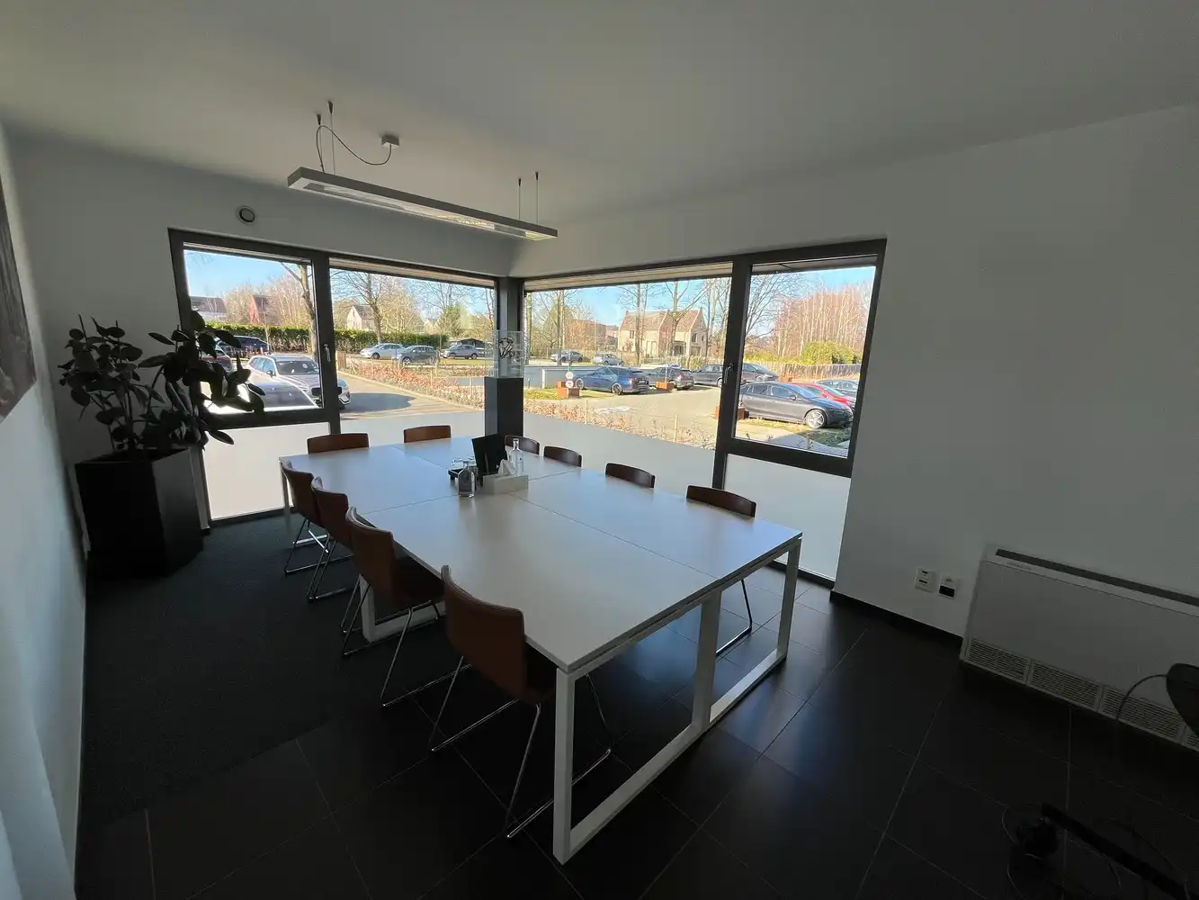 Kantoorgebouw met 54 parkeerplaatsen foto 19