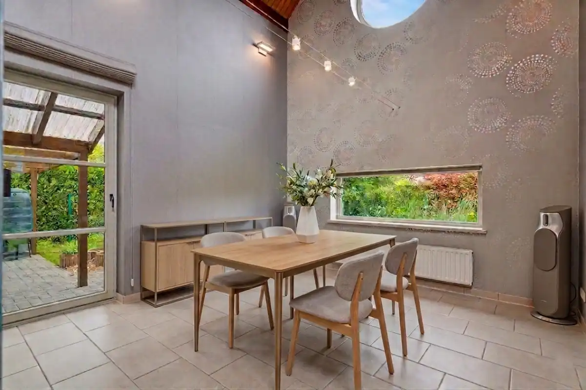 Rustig gelegen open bebouwing met ruime tuin foto 8