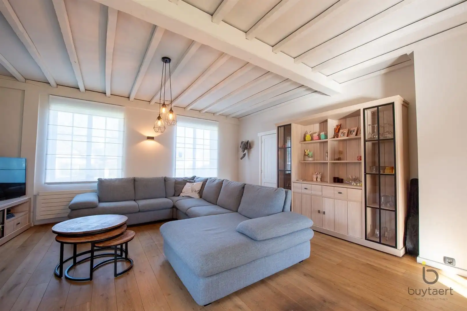  KARAKTERVOLLE WONING MET VIJF SLAAPKAMERS EN TUIN! foto 2