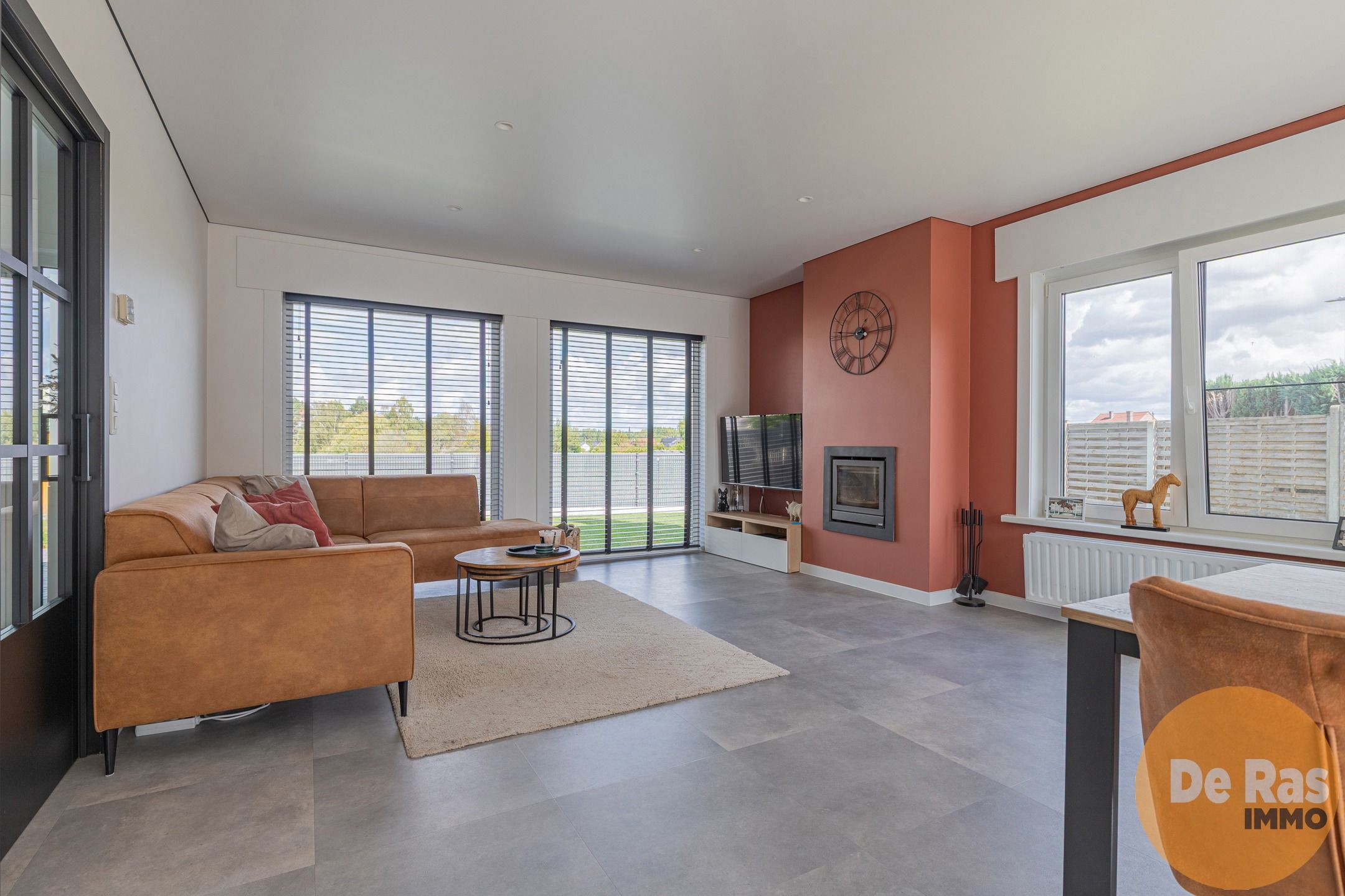 MEERBEKE - Charmante, rustig gelegen vernieuwde woning foto 3