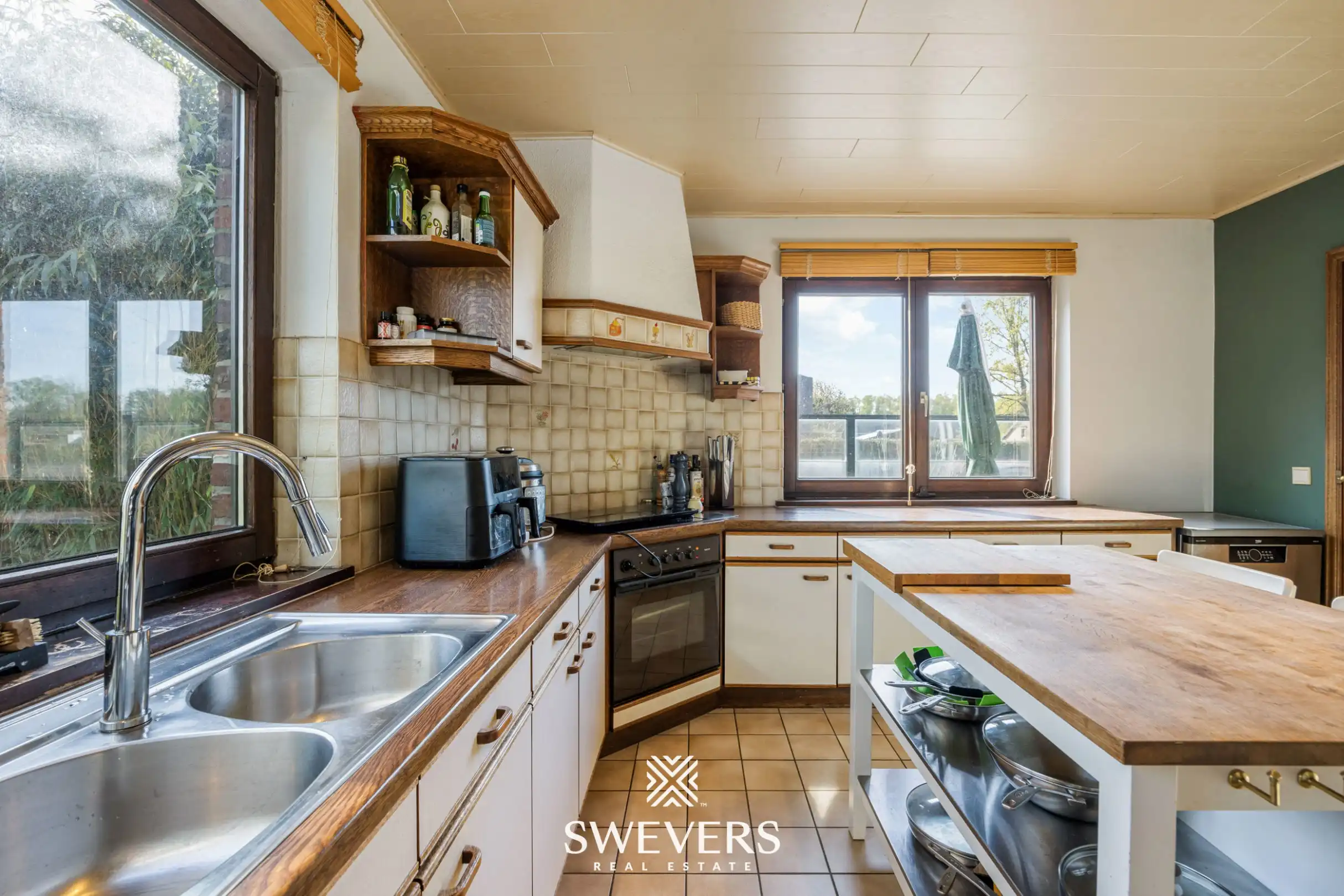 Ruime open bebouwing met 5 slaapkamers en grote tuin in Diepenbeek foto 14