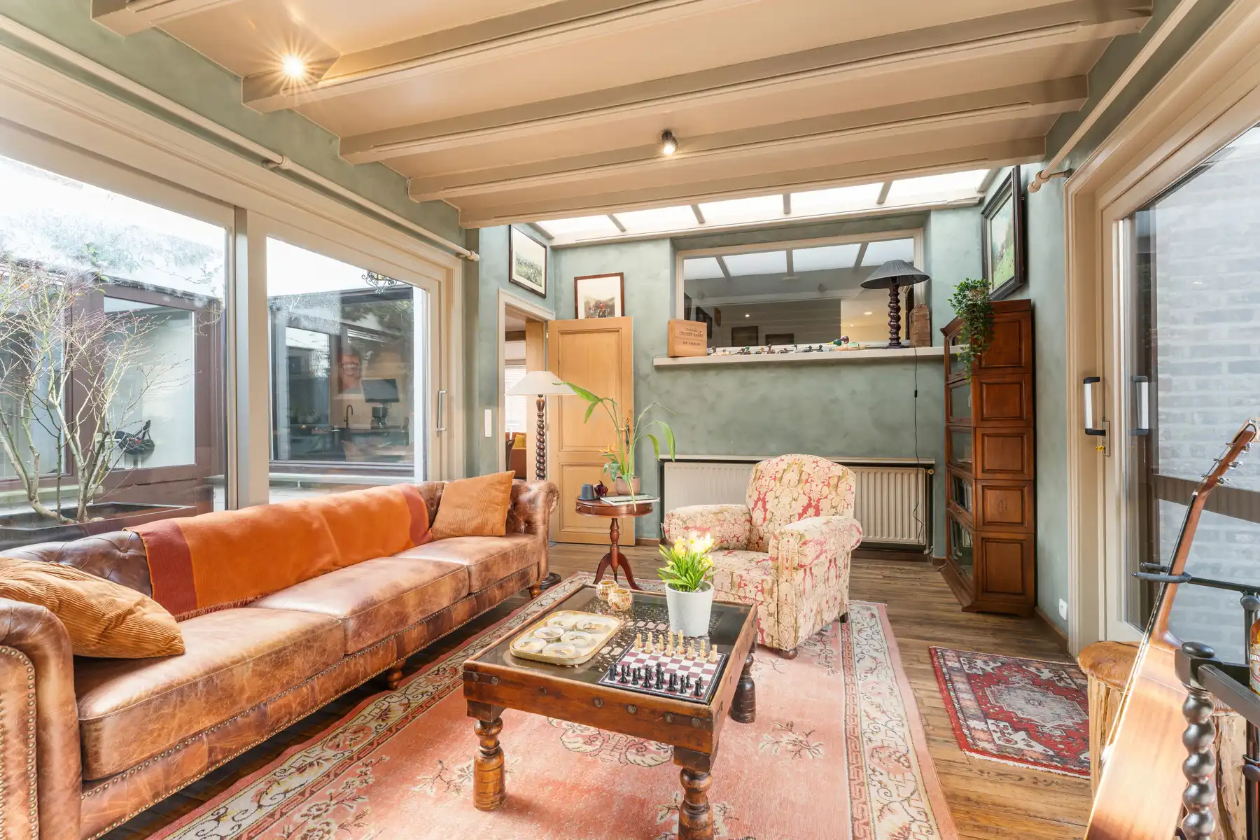 Charmante gerenoveerde woning met 3 slpk en 2 garages  foto 13