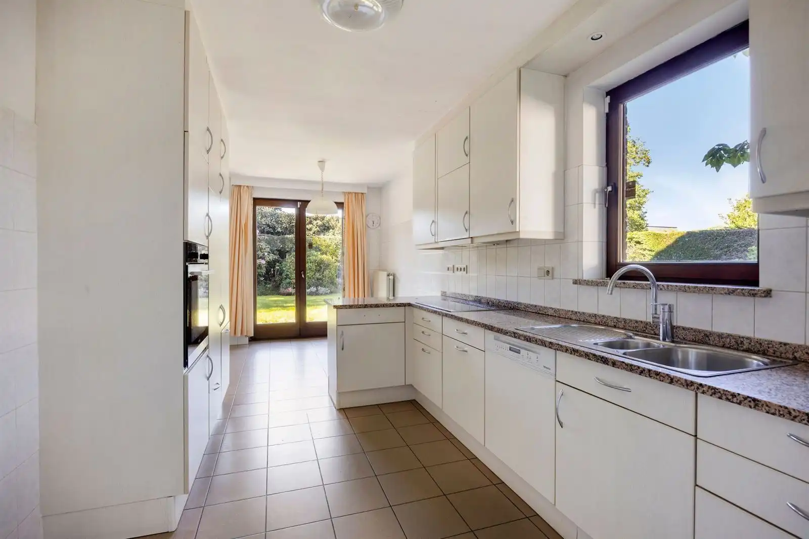 Woning met 5 slaapkamers te Beersel foto 14