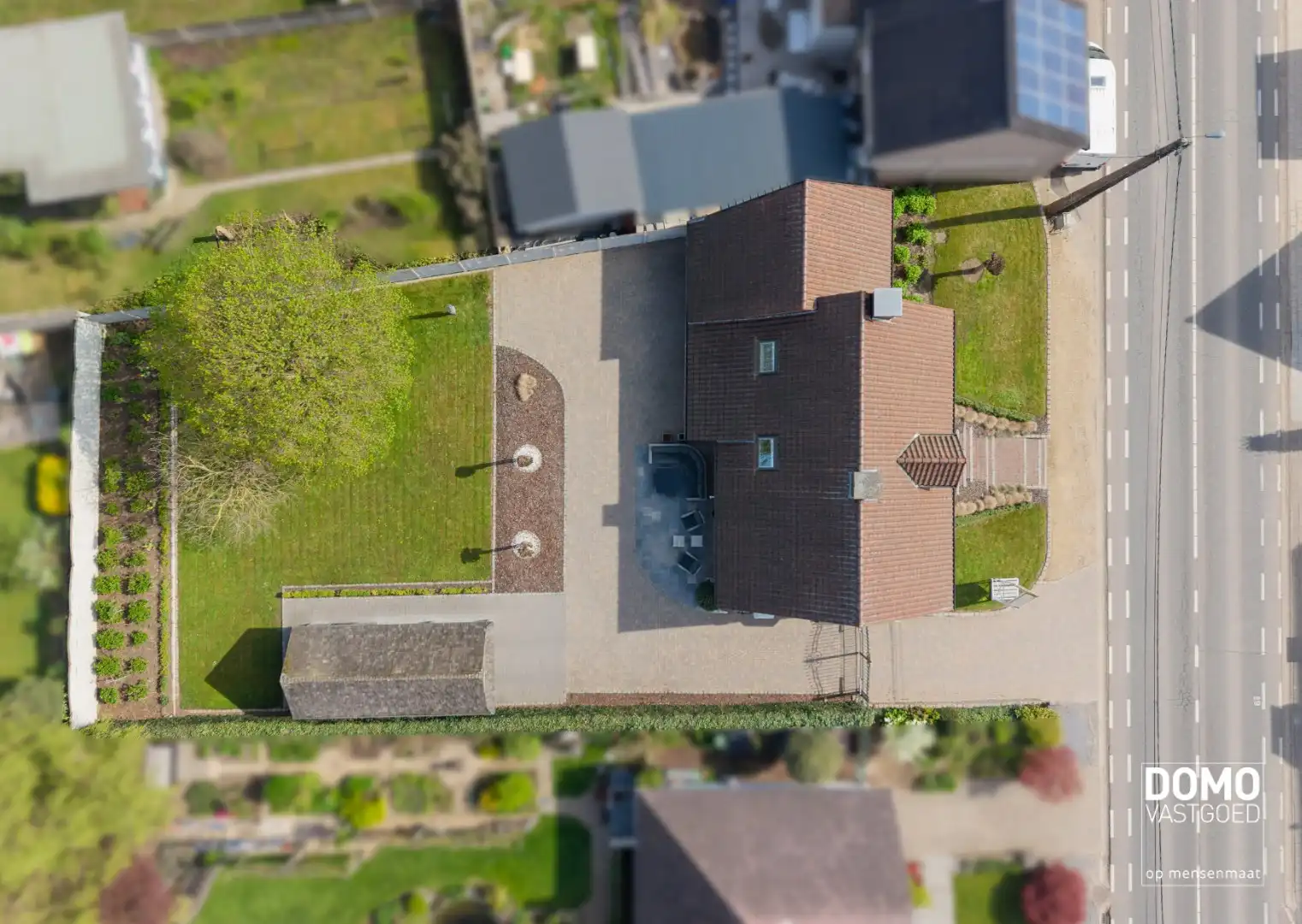 Karaktervolle en ruime gezinswoning in pastorij-/fermettestijl met prachtige tuin en 4 slaapkamers in het groene Kortessem foto 25