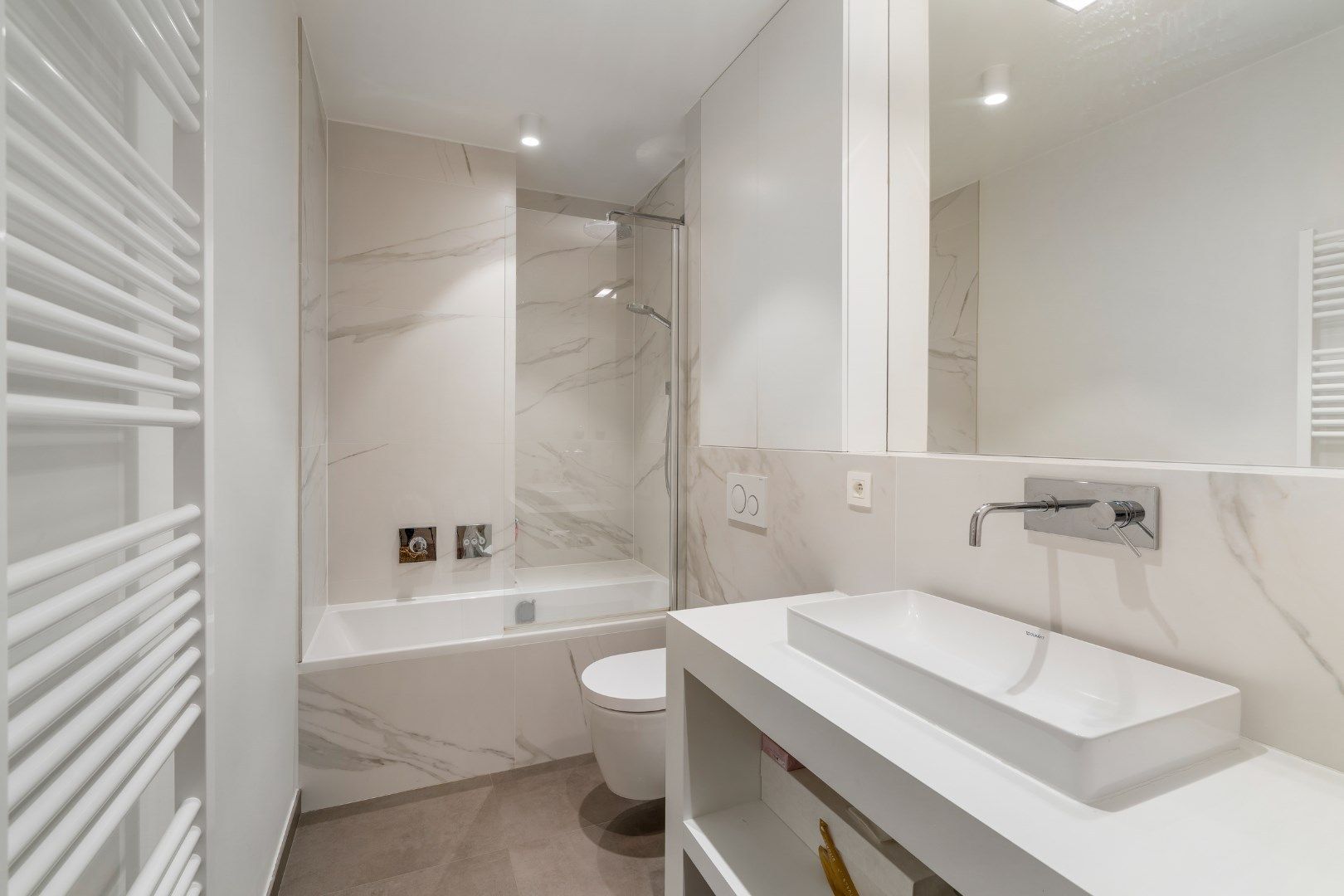 Uitstekend gelegen appartement met 3 slaapkamers in hartje Zoute op de Kustlaan aan de minigolf foto 10