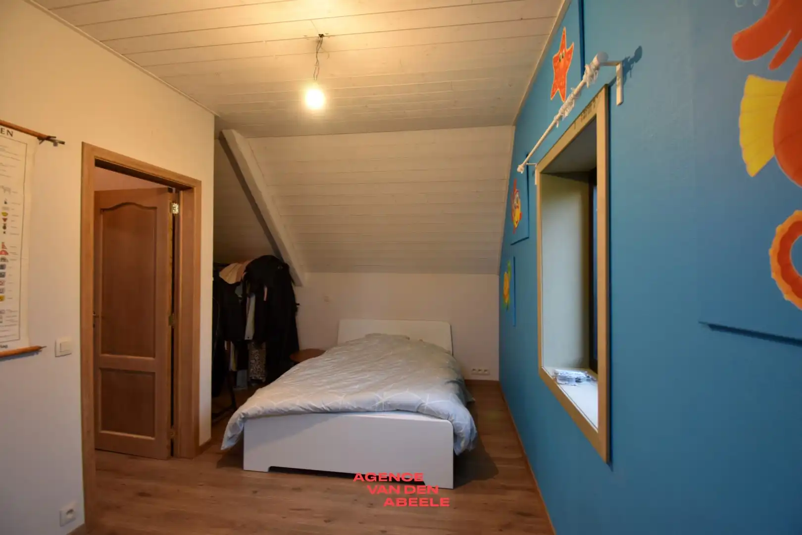 Charmante half-open bebouwing met 4 slaapkamers en tuin foto 18