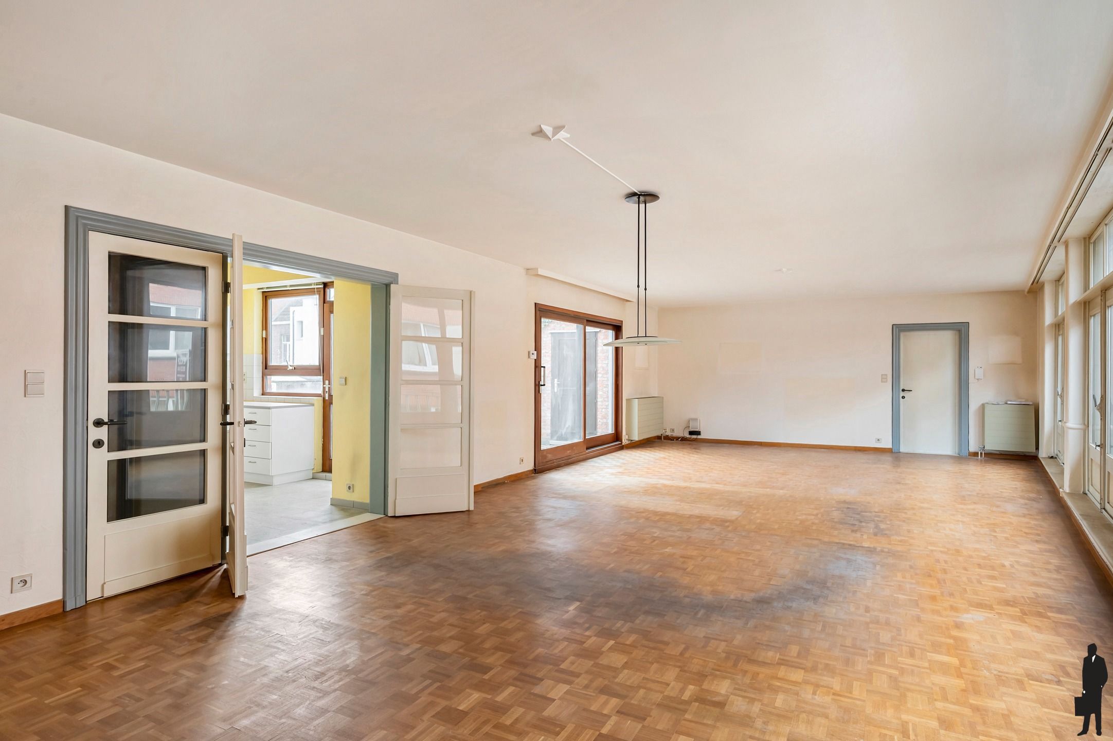 Ruim te renoveren appartement (152 m²) met uitzonderlijk potentieel foto 5