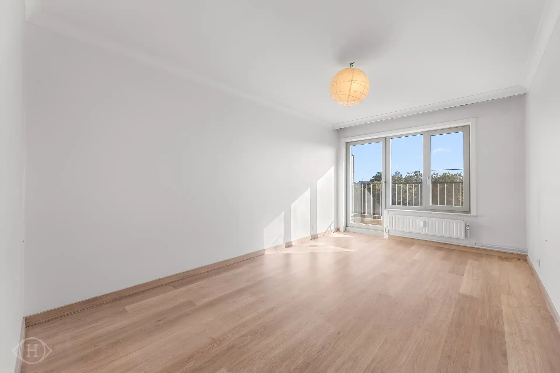 Ruim appartement met terras, parking en prachtig uitzicht foto 15