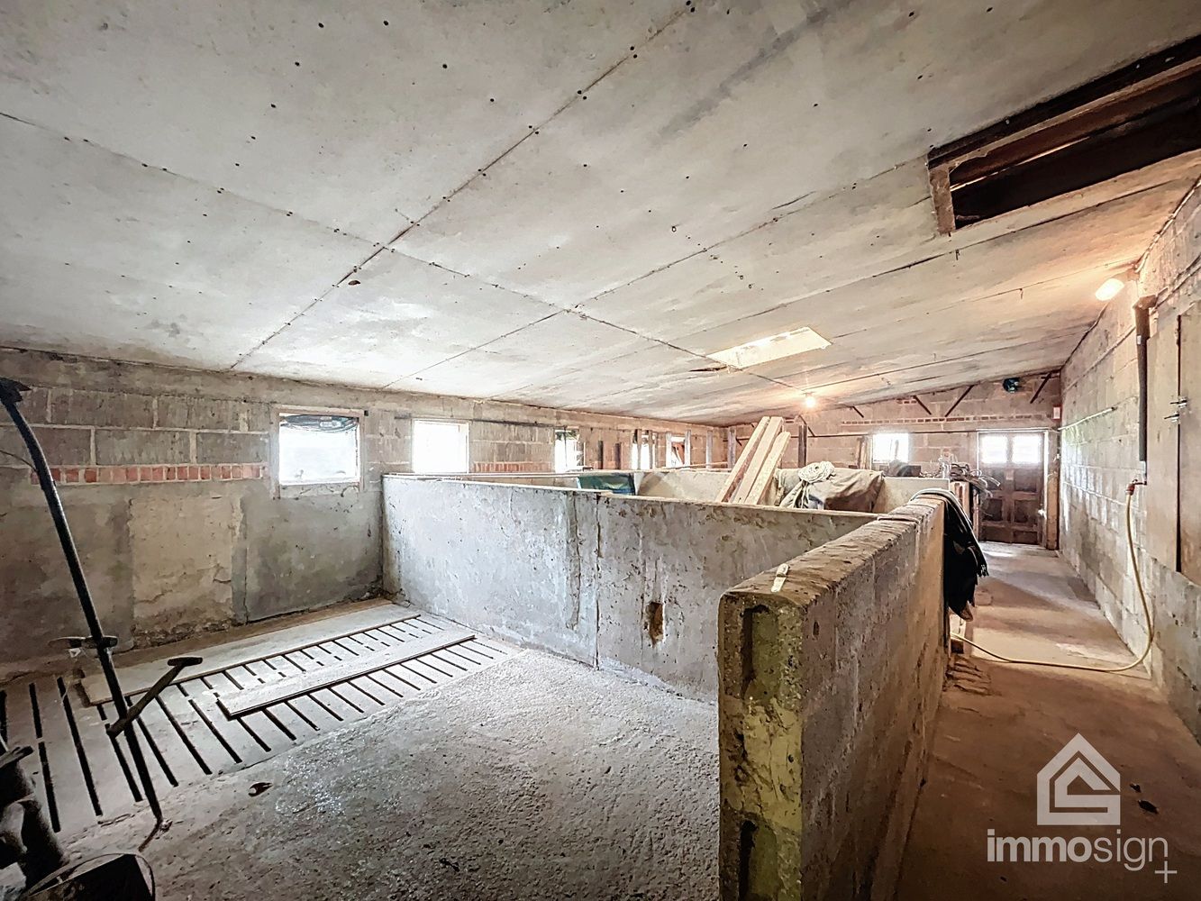 Landelijk wonen in Oudsbergen, omringd door weiland met paardenstallen! foto 31