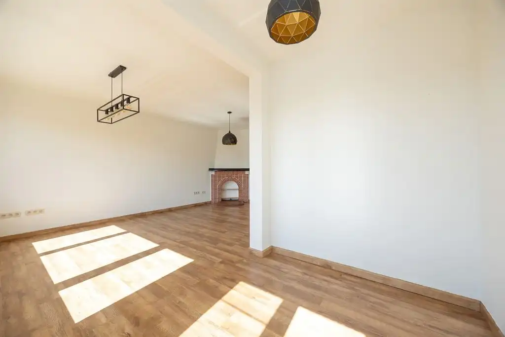 Instapklaar appartement met terras foto 4