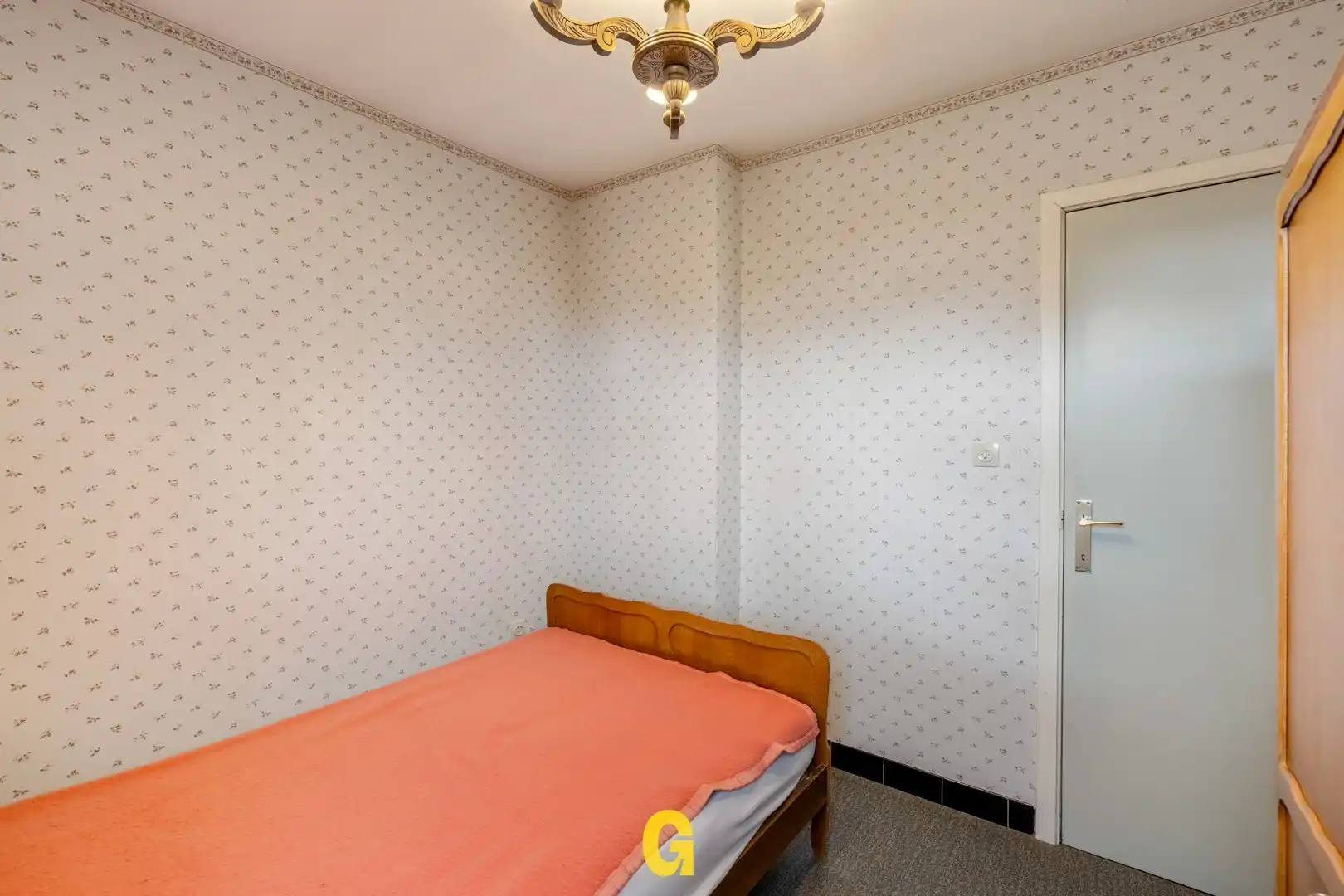*** IN OPTIE *** Te renoveren halfvrijstaande woning met 3 slaapkamers en bijzonder ruime tuin op 14a 39ca foto 19