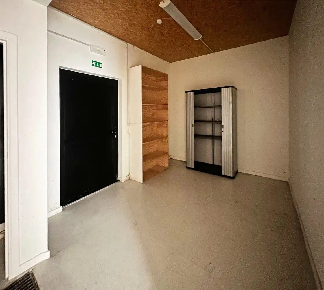 Ruime handelszaak (+/- 121 m²) op een goede en centrale locatie te Berchem! foto 12