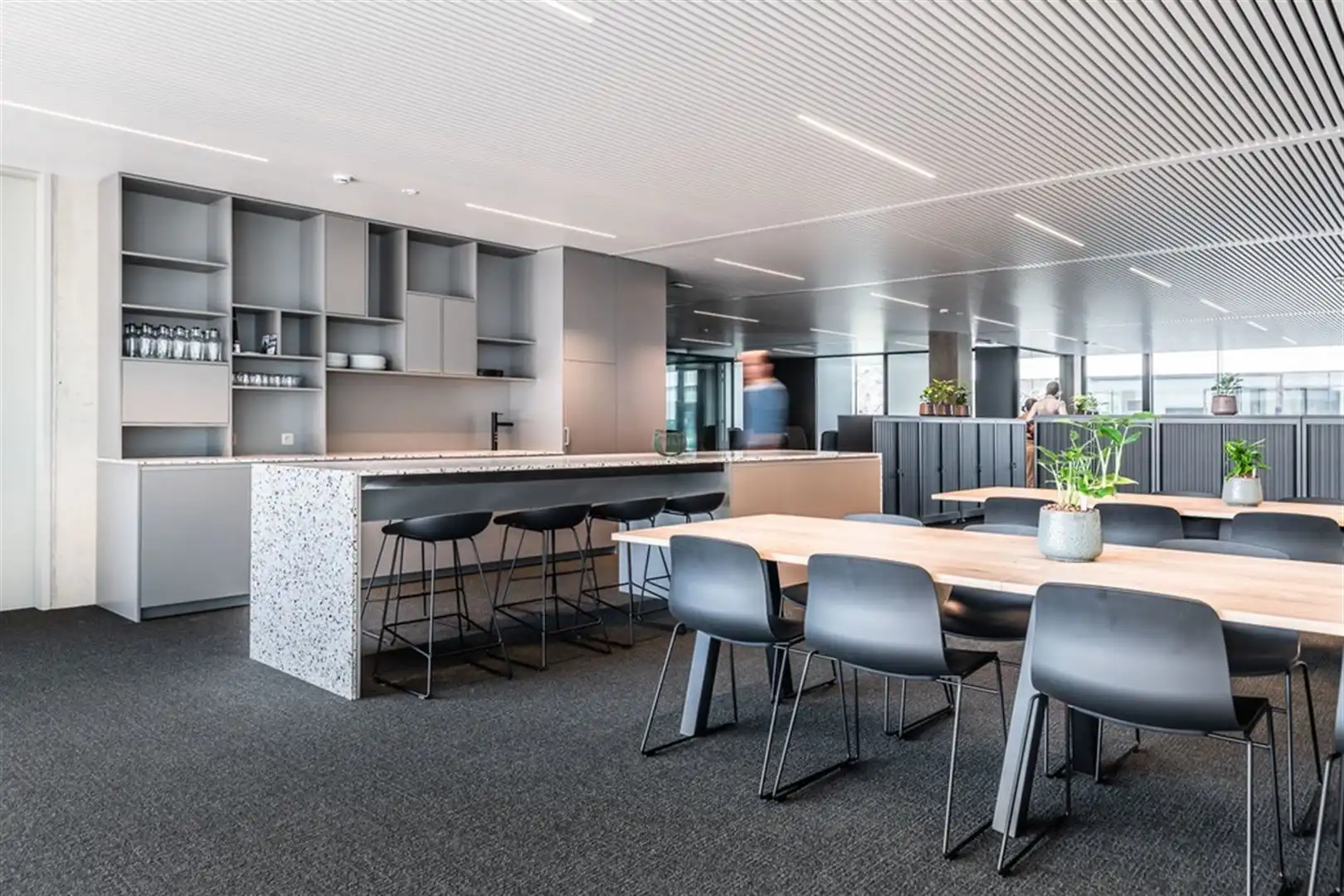 Kantoorruimtes van 12 tot 35m² te huur foto 9