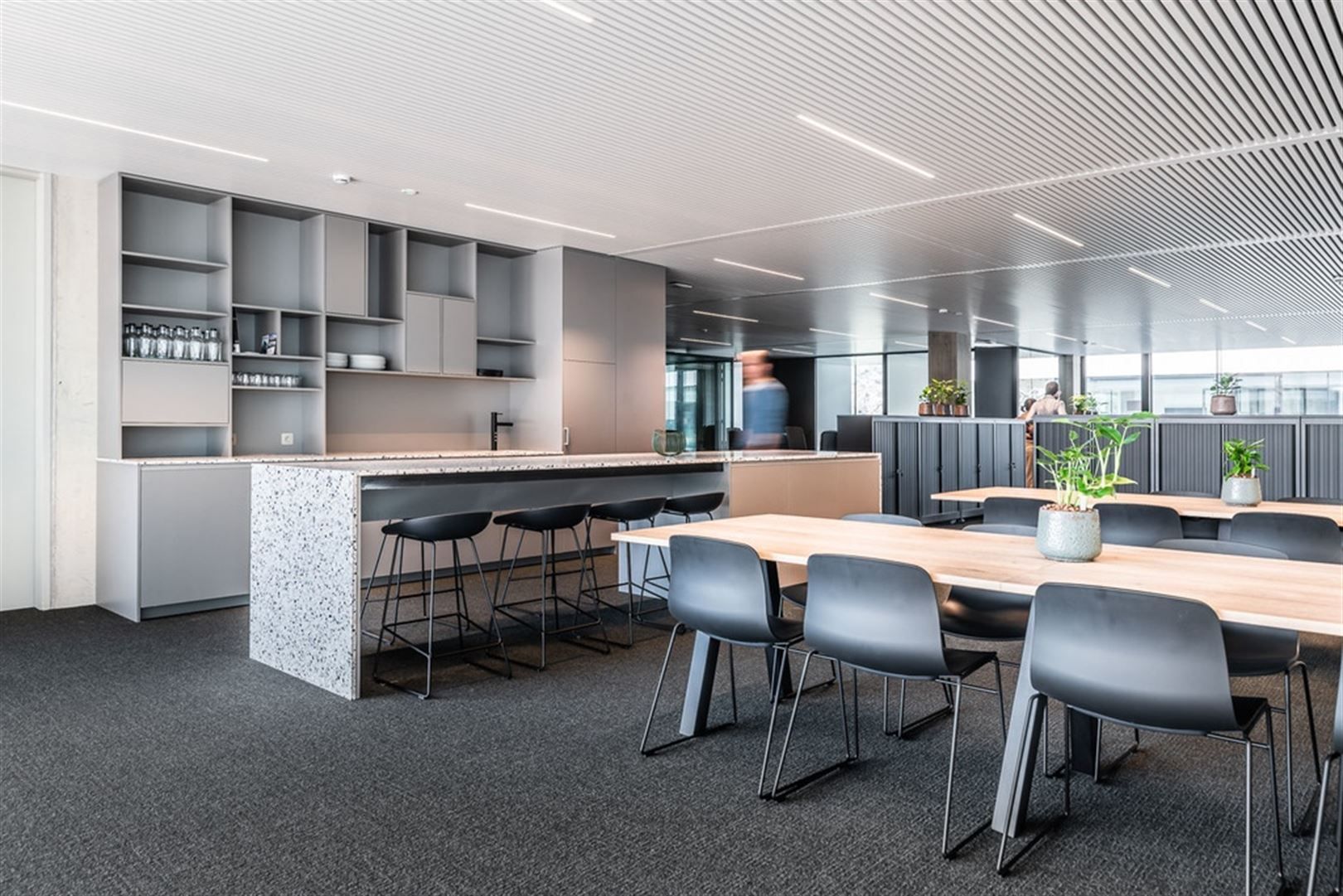 Kantoorruimtes van 12 tot 35m² te huur foto 9