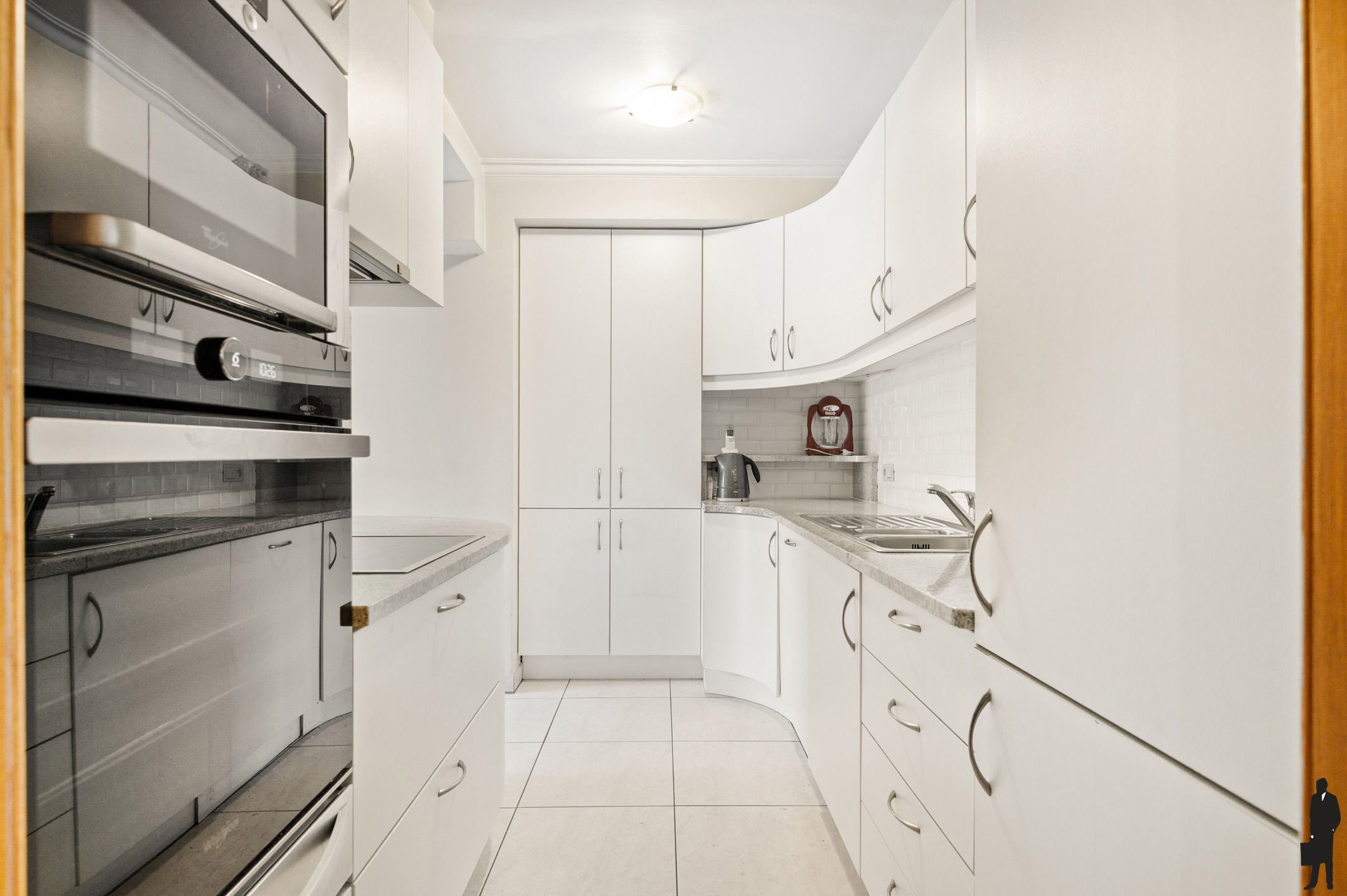 Exclusieve villa met conciërgewoning op 4.102m² foto 19