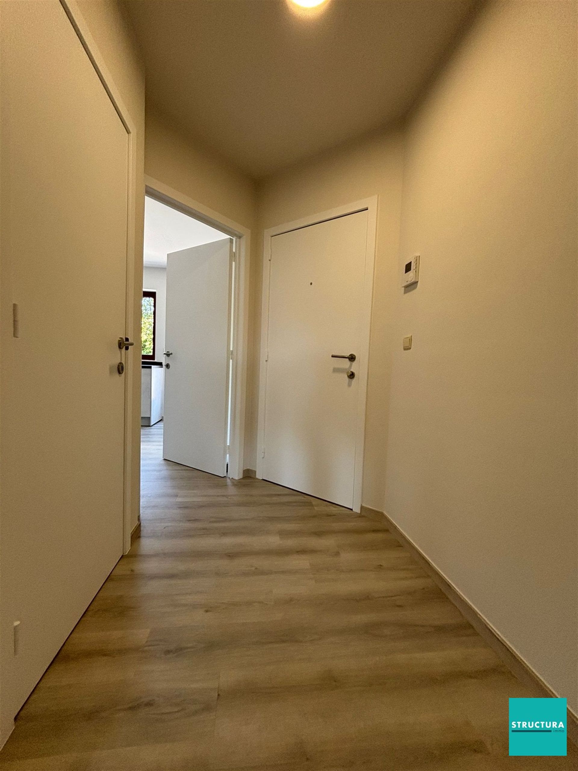 Gerenoveerd duplex appartement met ruim terras foto 8