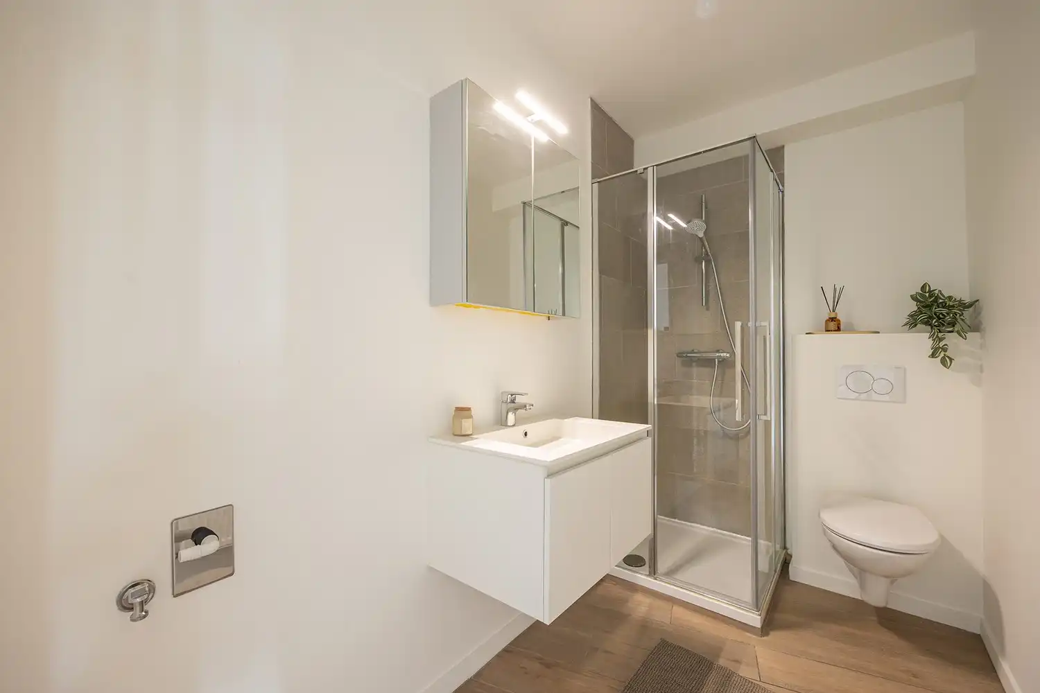 Instapklaar 1-slaapkamer appartement tussen Eilandje en centrum mét terras foto 13