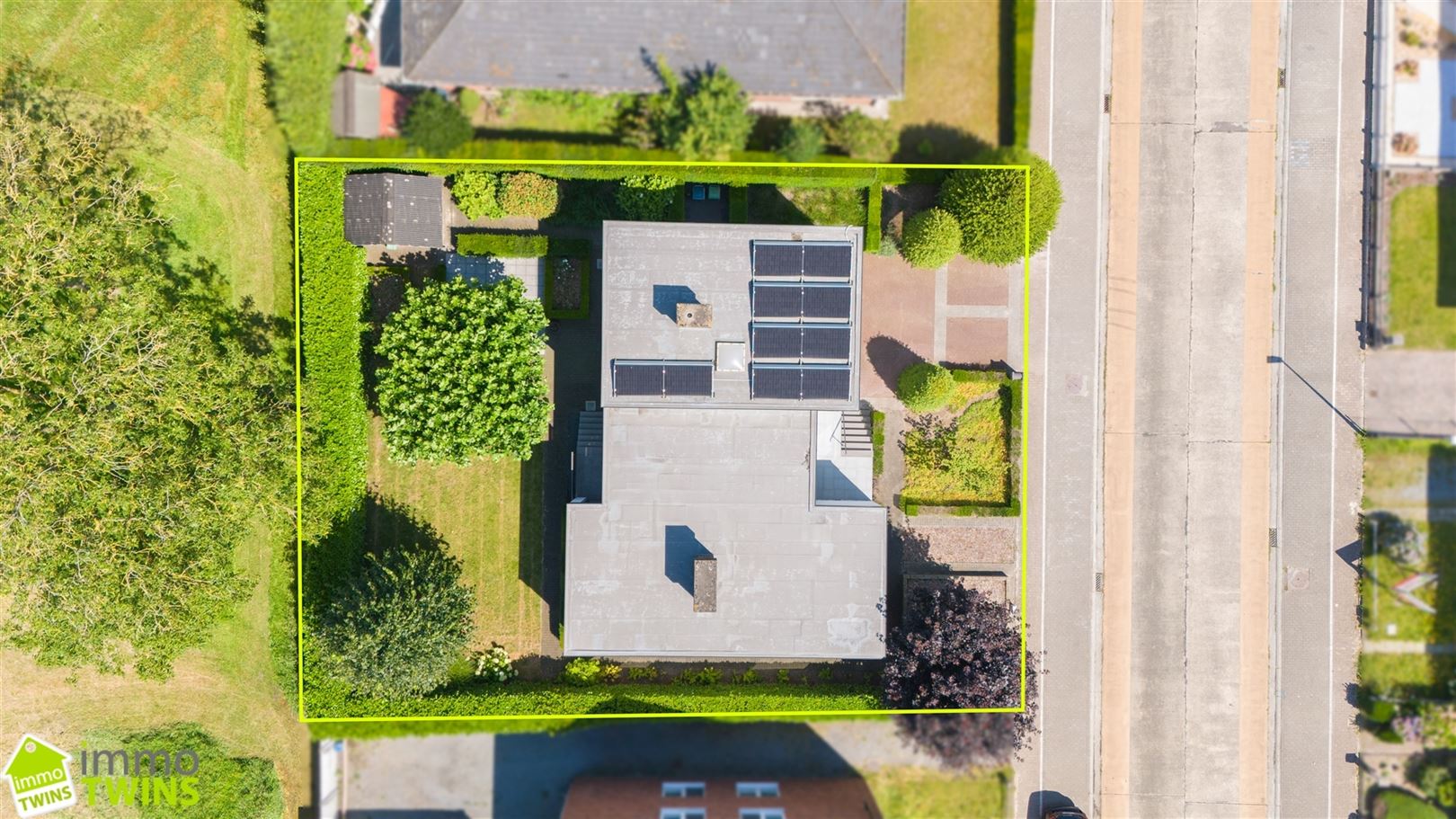 Gezellige villa met dubbele garage, prachtige tuin en oprit te Lokeren foto 28