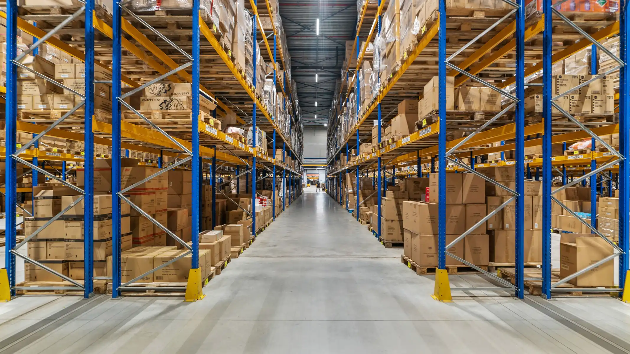 Volledig uitgerust distributiecentrum in nieuwbouwstaat foto 30