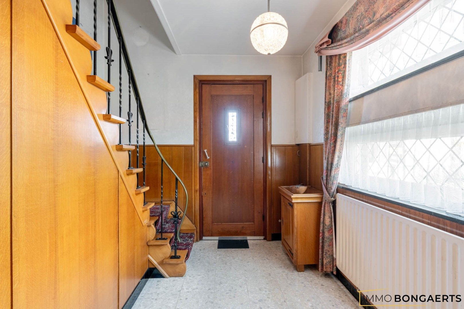 Ruime woning met drie slaapkamers  foto 2