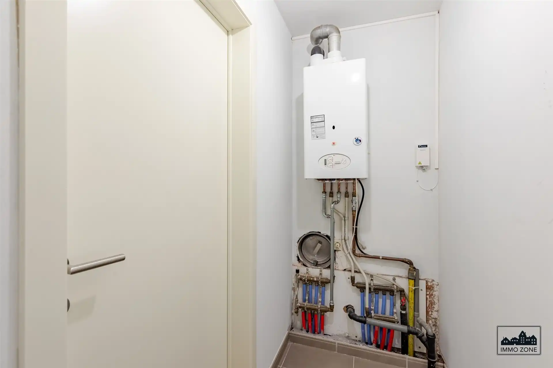 Gelijkvloers modern appartement in centrum Wetteren foto 19