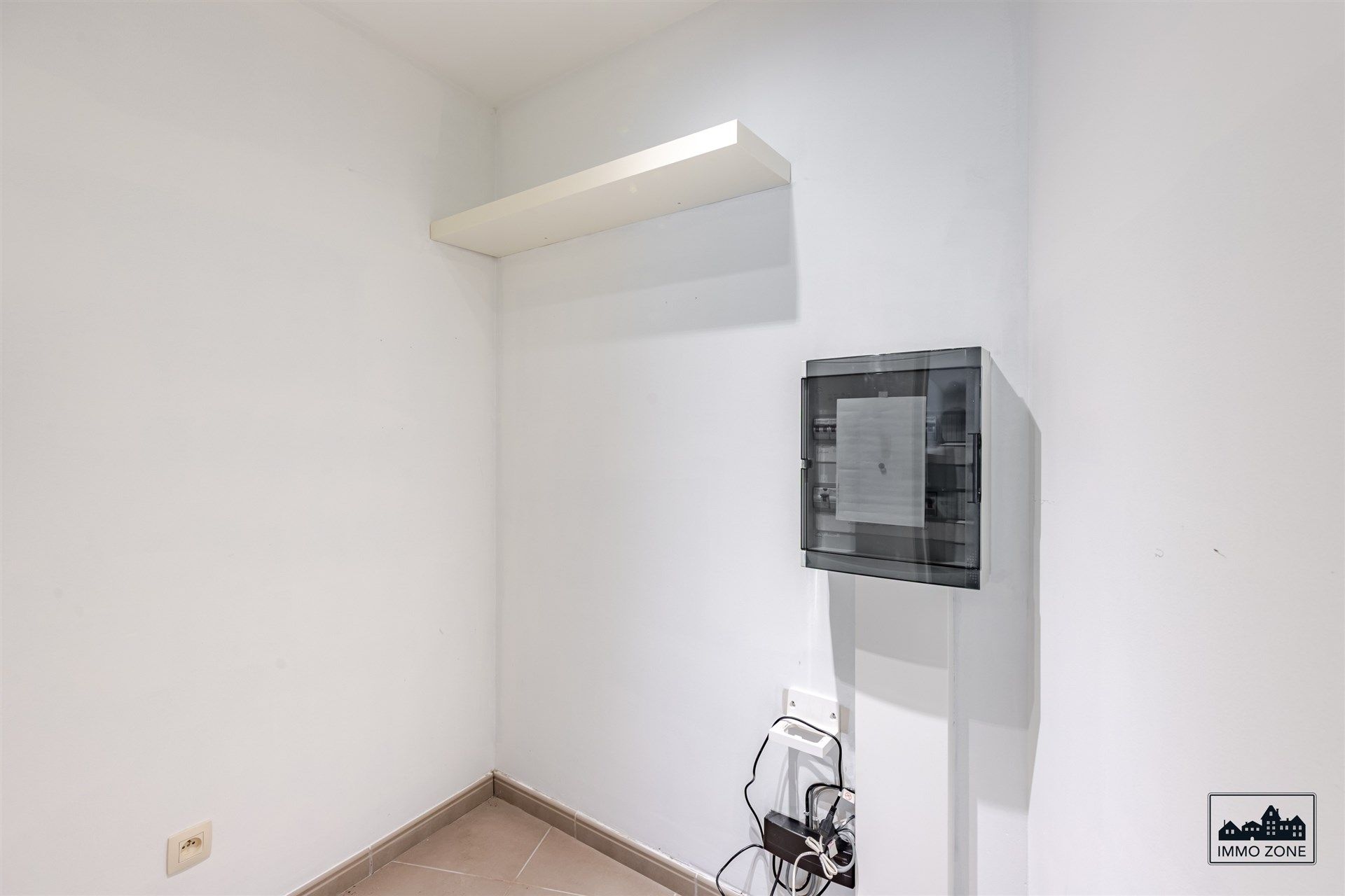 Gelijkvloers modern appartement in centrum Wetteren foto 19