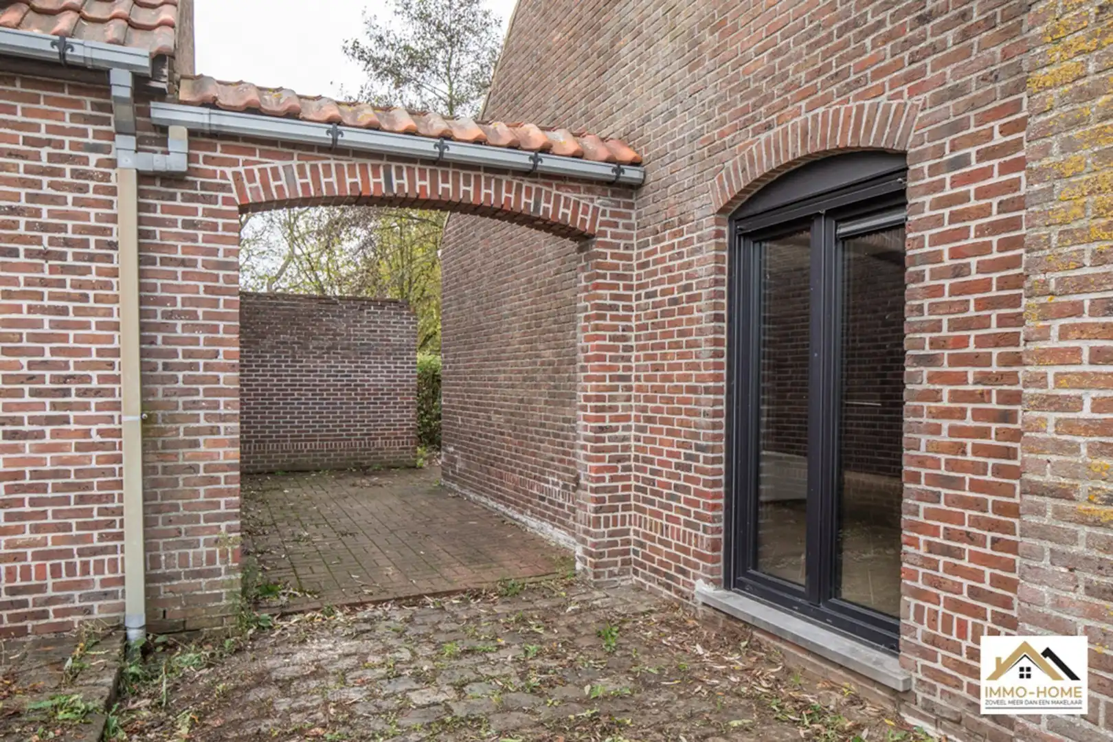 Gerenoveerde ruime open bebouwing op landelijke ligging foto 26