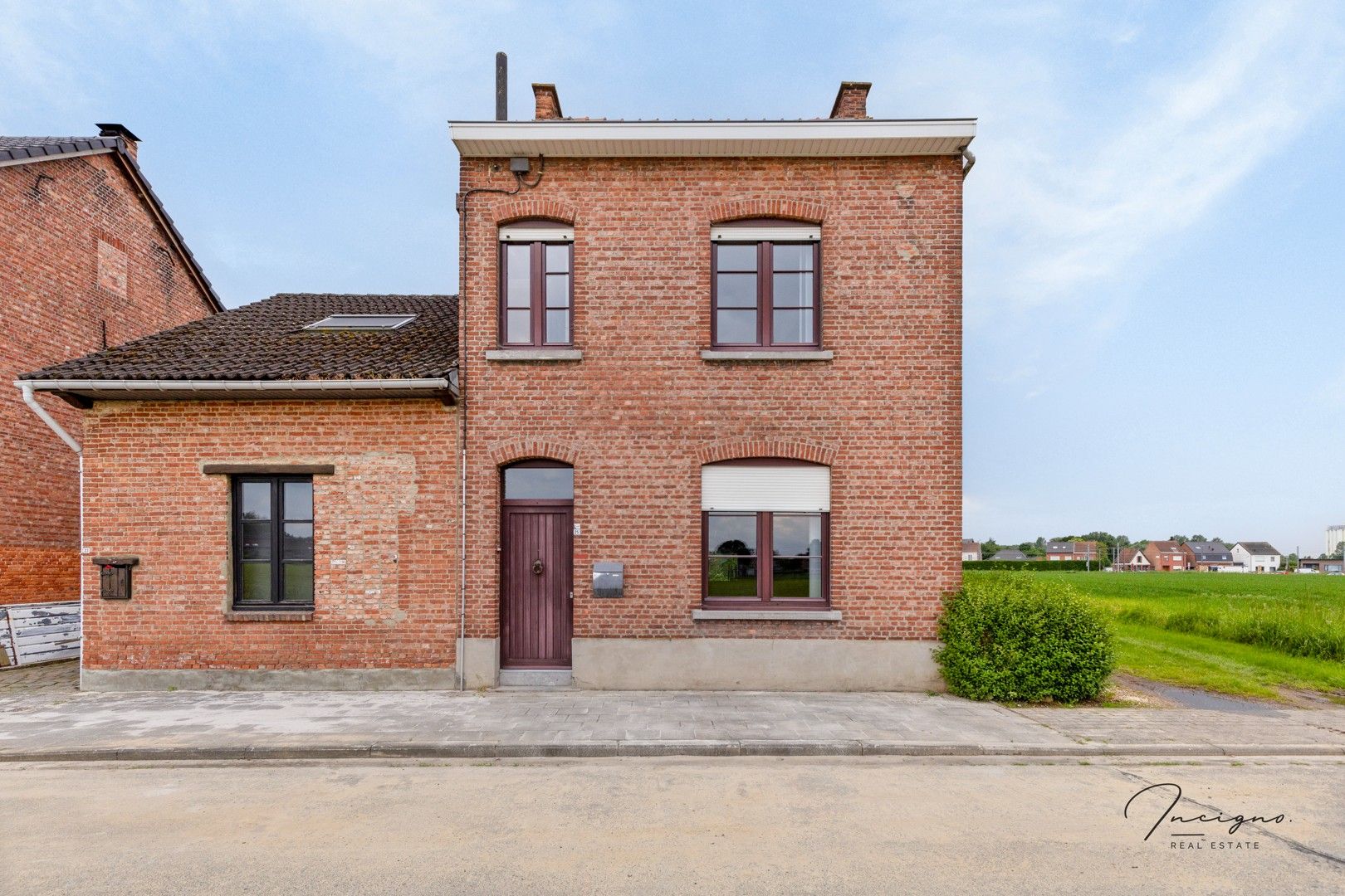 Karaktervolle renovatie woning met veel potentieel foto 1