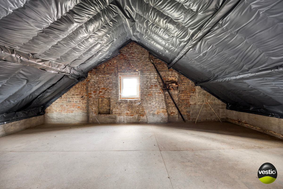 RUSTIG GELEGEN KARAKTERVOLLE AUTHENTIEKE WONING OP 6A85CA TE LAUW. foto 26