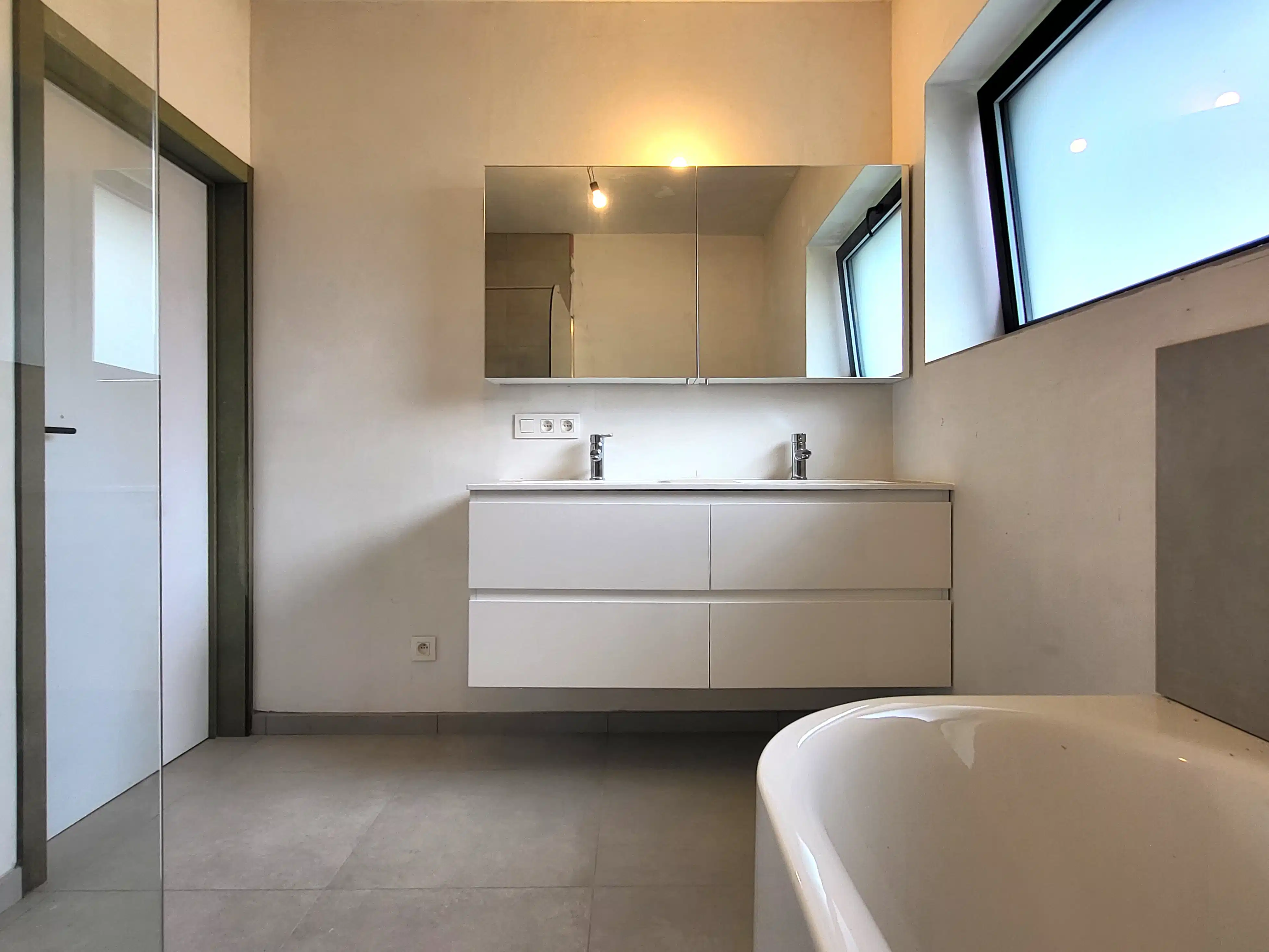 Volledig gerenoveerde, energiezuinige bungalow op 556m² met prachtig aangelegde tuin. Topper! foto 16